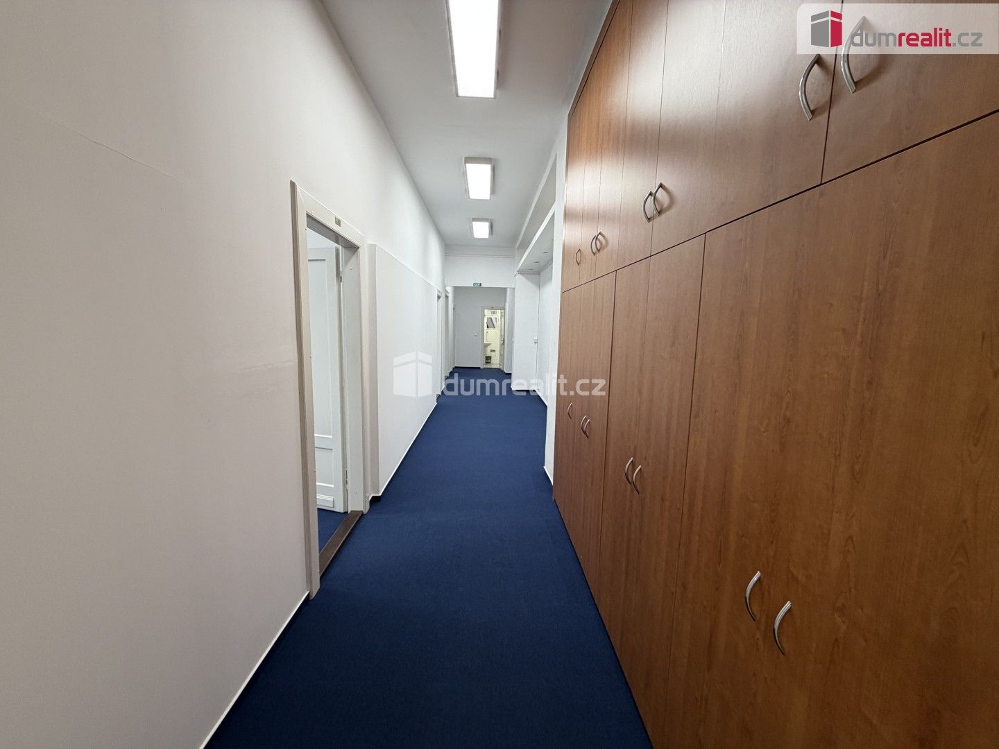 Pronájem komerčního prostoru 143 m² - foto 8