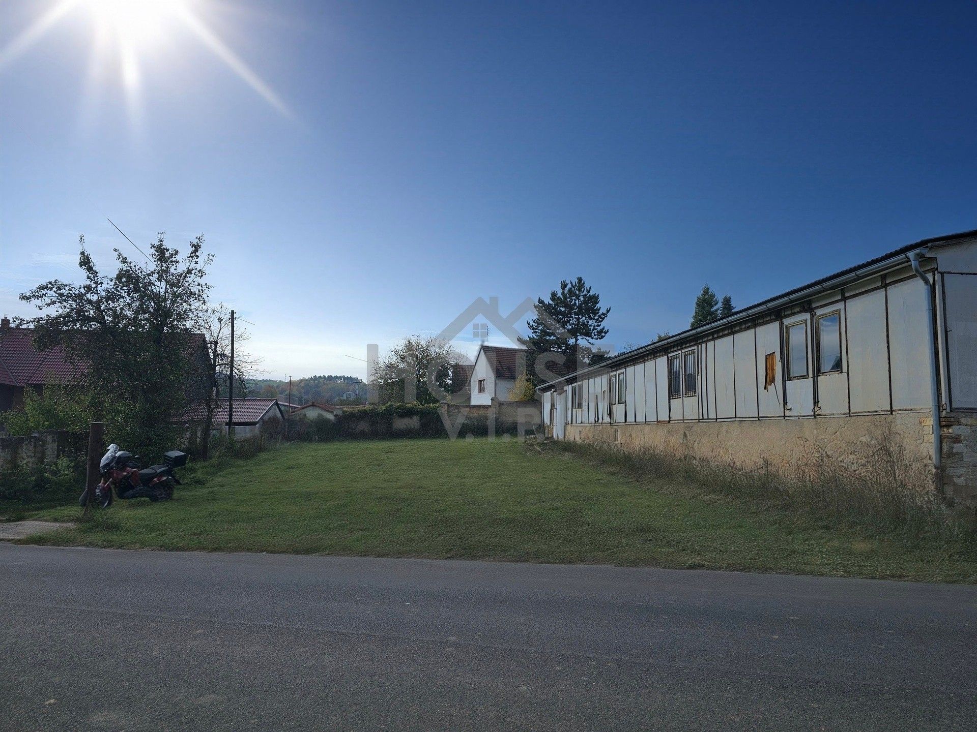 Prodej pozemku 1297 m² - foto 2
