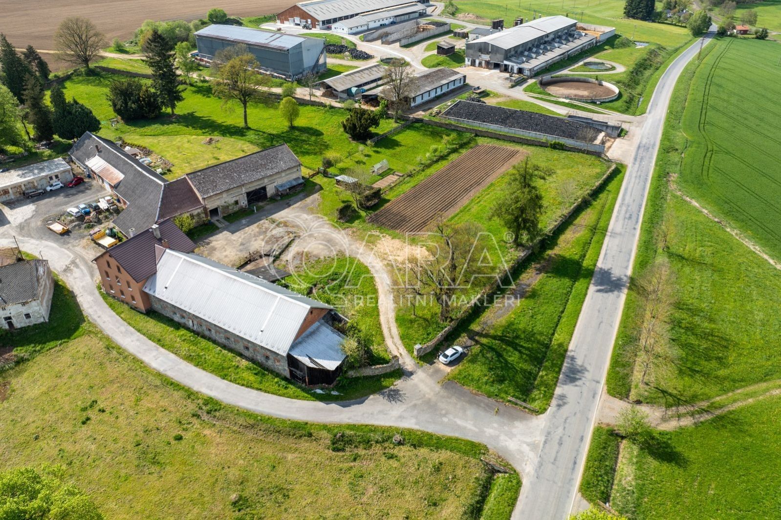 Prodej komerčního prostoru 260 m² - foto 11