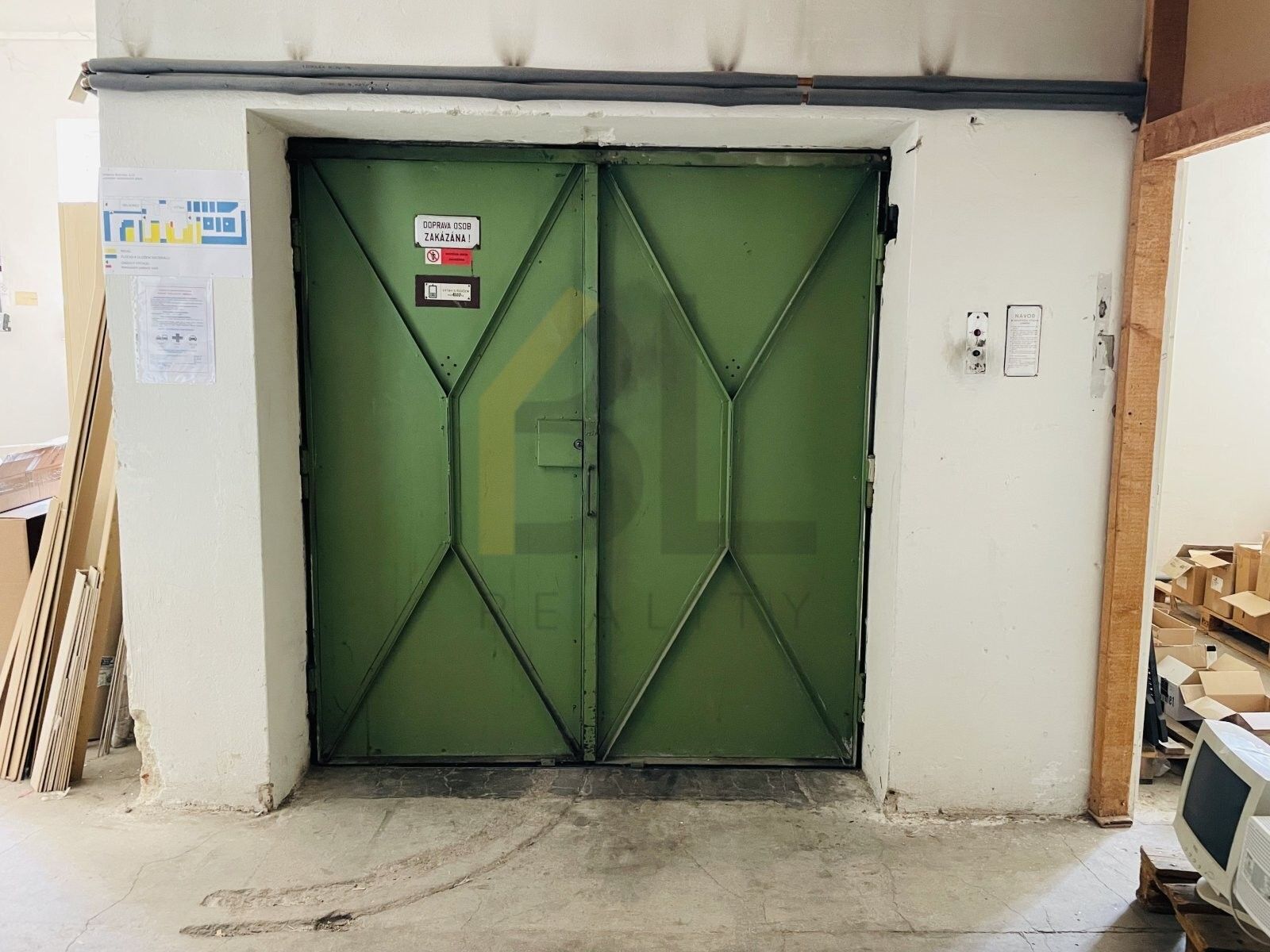Pronájem komerčního prostoru 250 m² - foto 6
