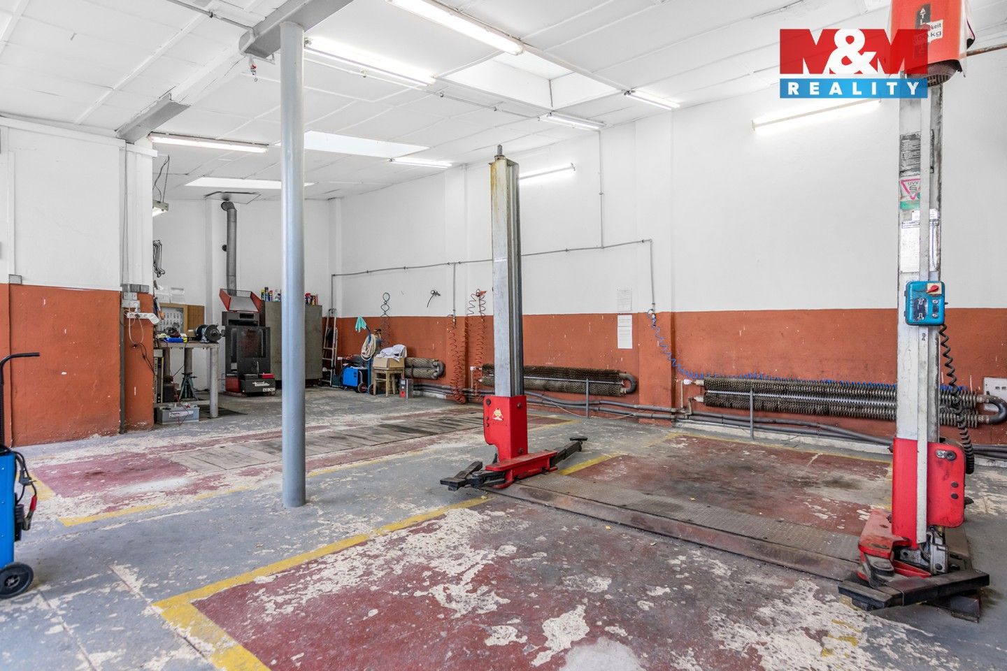 Pronájem komerčního prostoru 2357 m² - foto 3