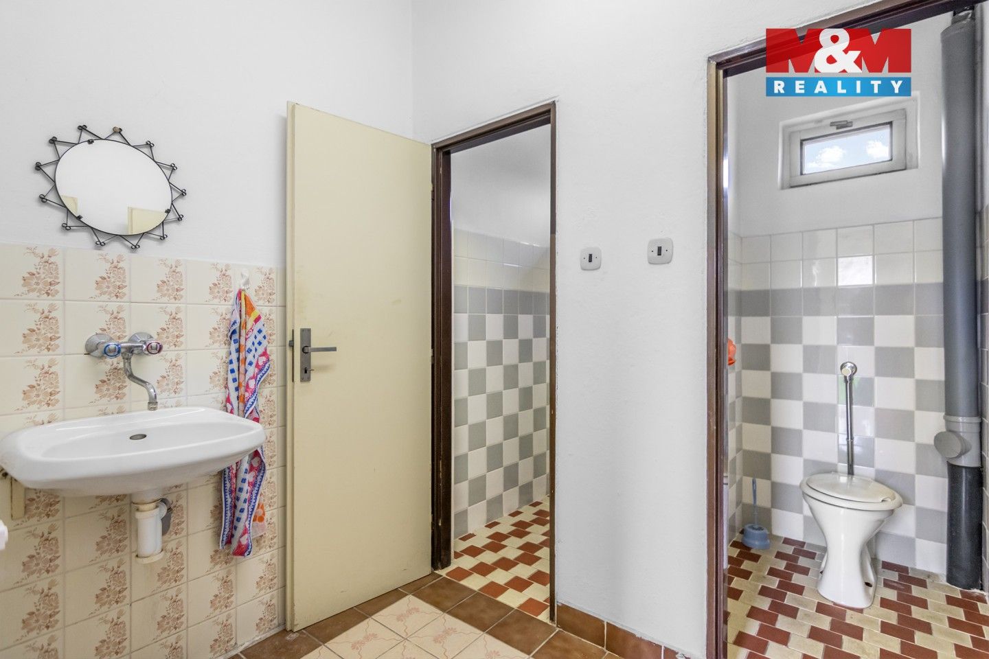 Pronájem komerčního prostoru 2357 m² - foto 12
