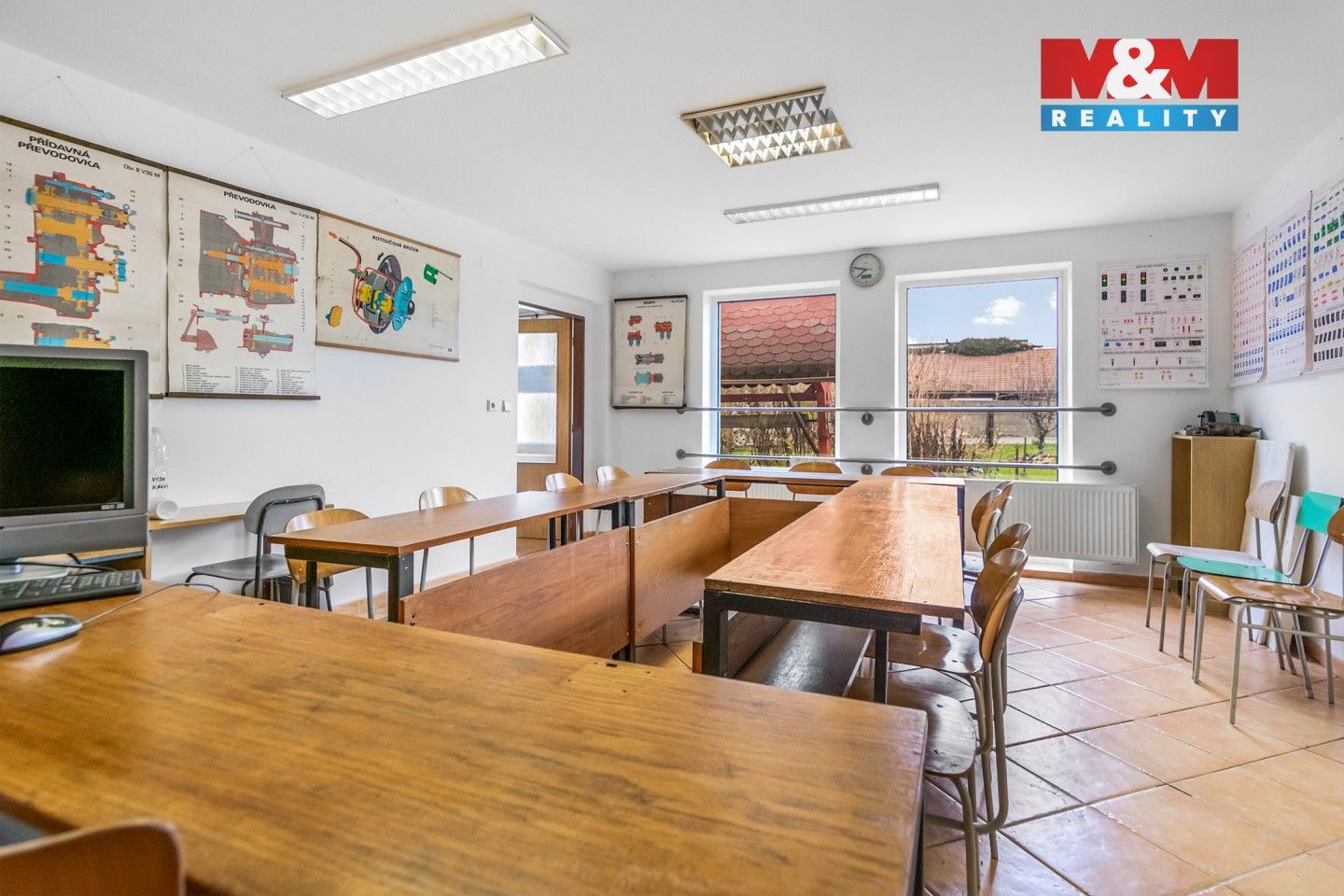 Pronájem komerčního prostoru 2357 m² - foto 17