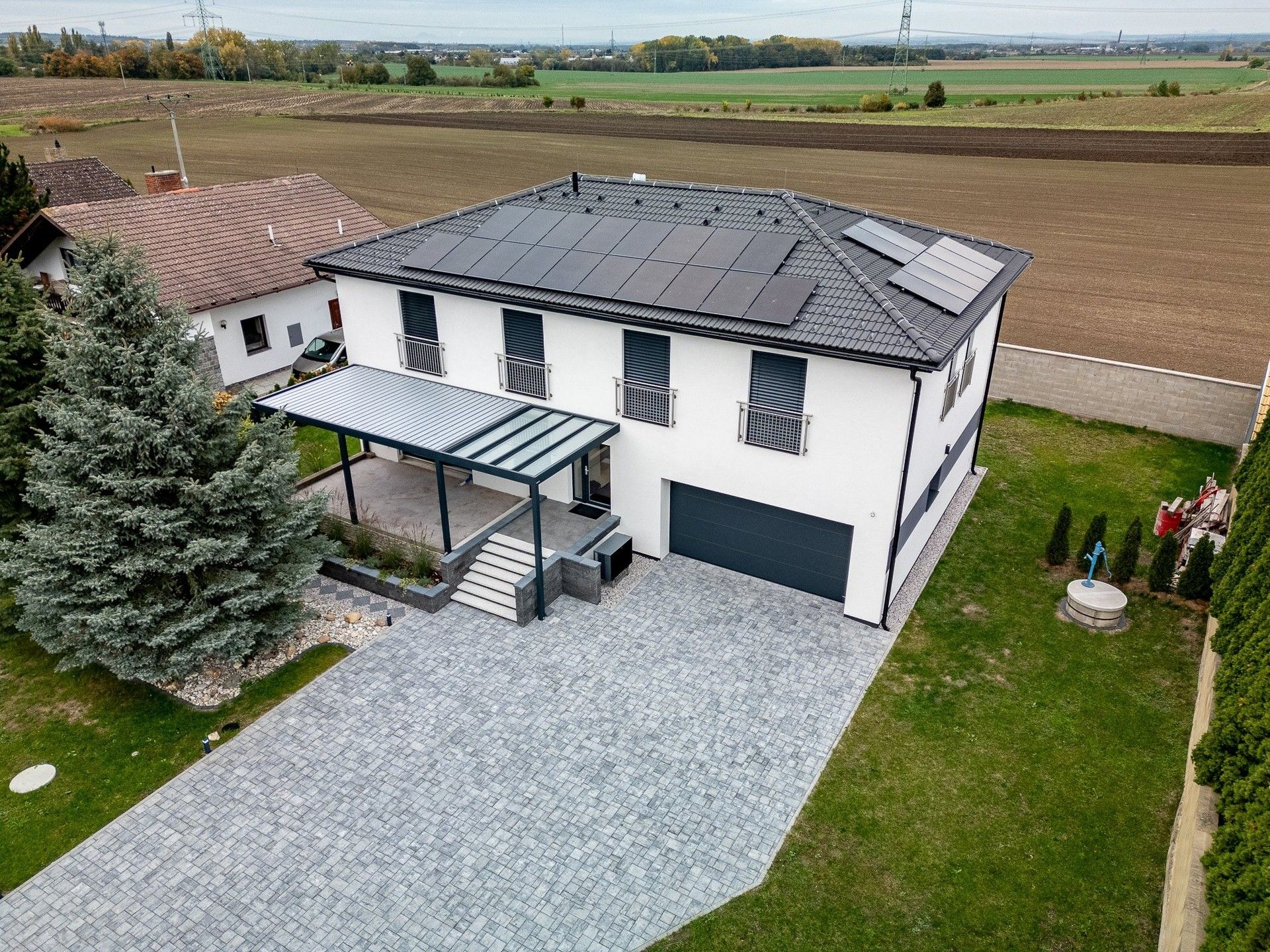 Prodej domu 232 m² - foto 1