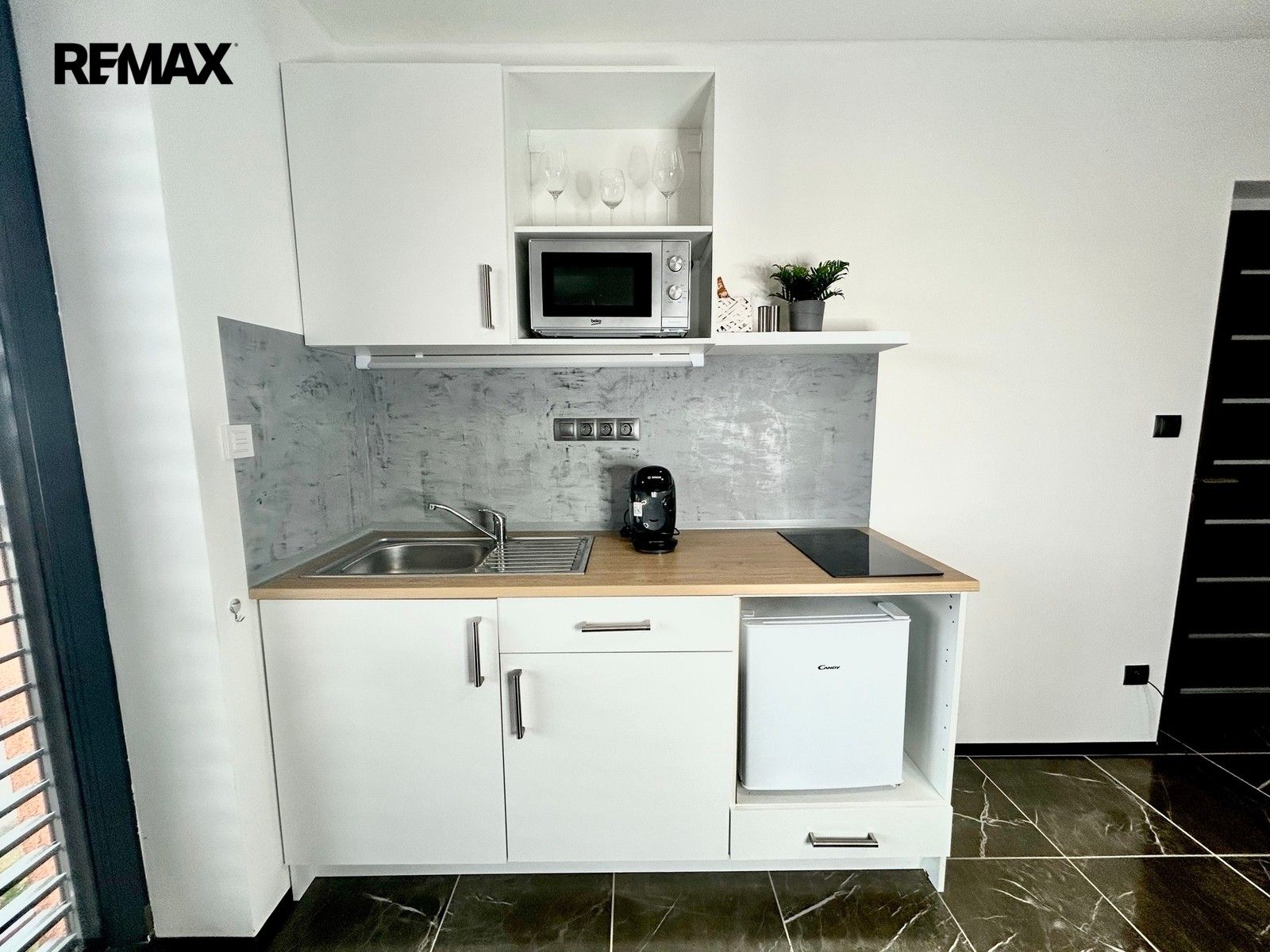 Pronájem bytu 2+kk 40 m² - foto 2