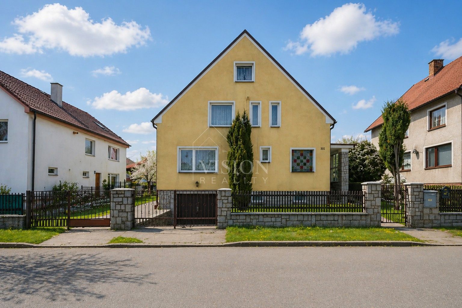 Prodej domu 210 m² - foto 1