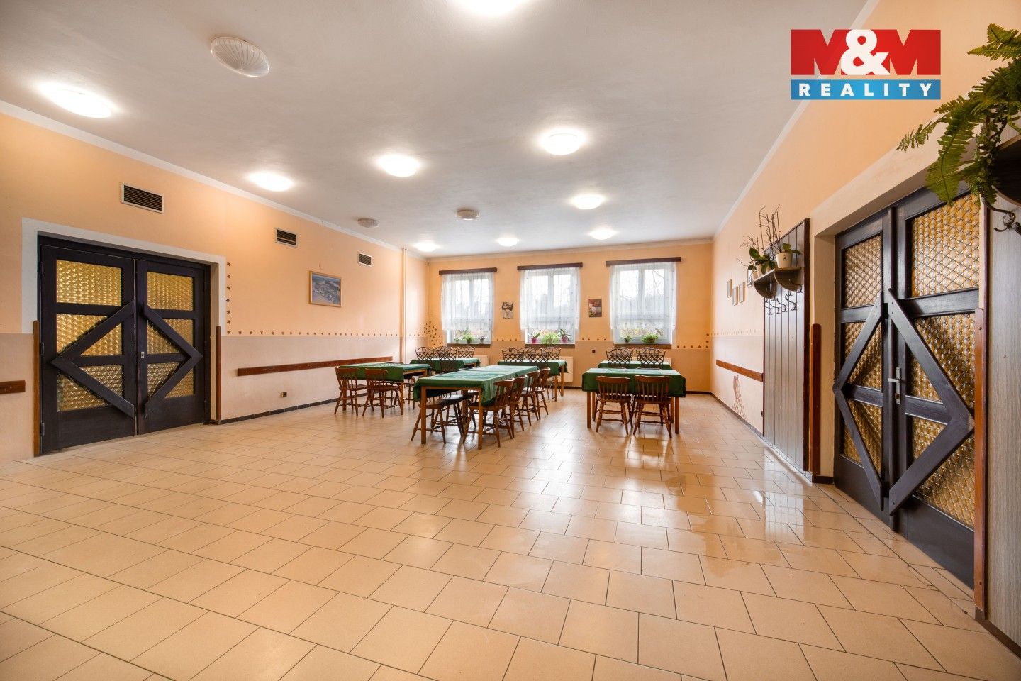 Prodej komerčního prostoru 1024 m² - foto 6
