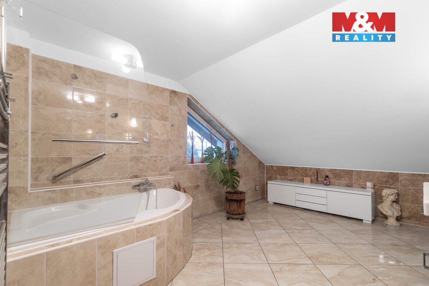 Prodej domu 260 m² - foto 11