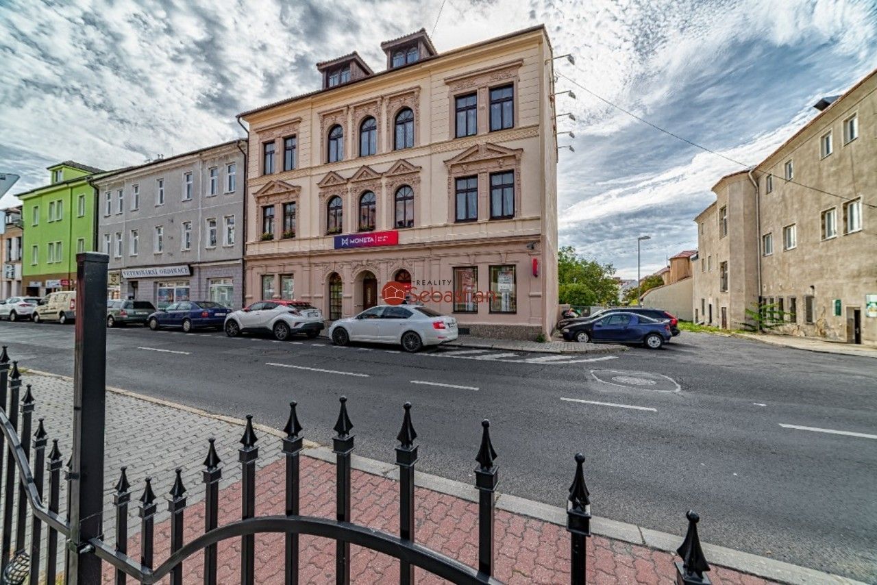 Pronájem komerčního prostoru 184 m² - foto 2