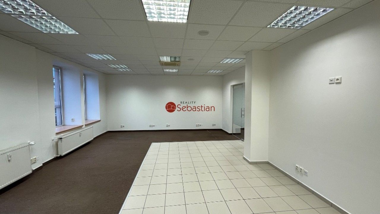 Pronájem komerčního prostoru 184 m² - foto 4