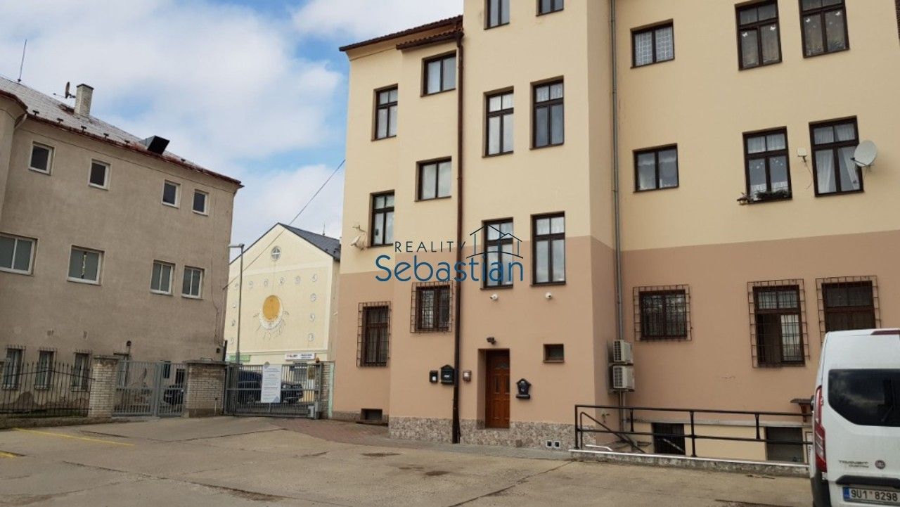 Pronájem komerčního prostoru 184 m² - foto 18
