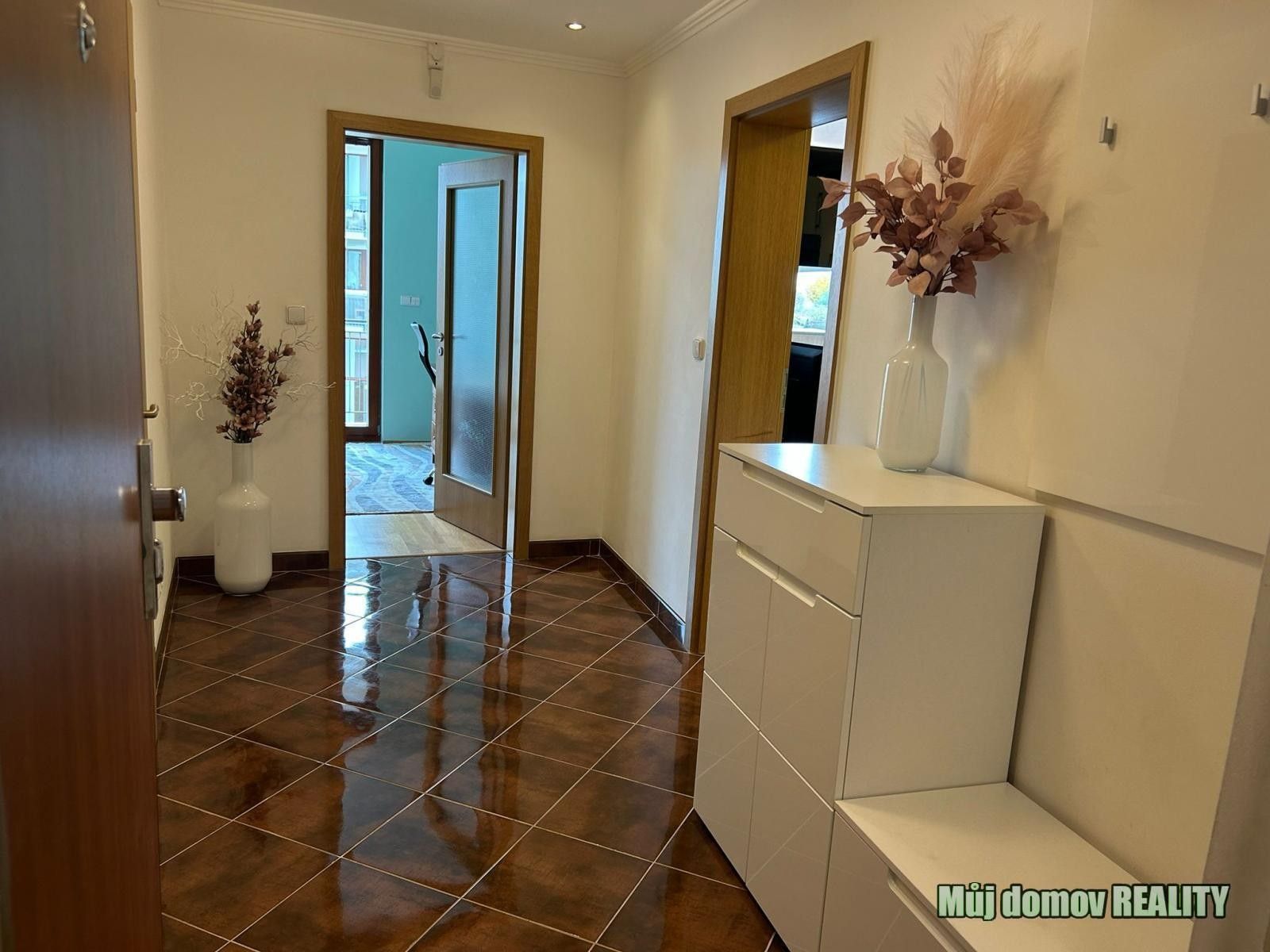 Pronájem bytu 2+kk 67 m² - foto 9