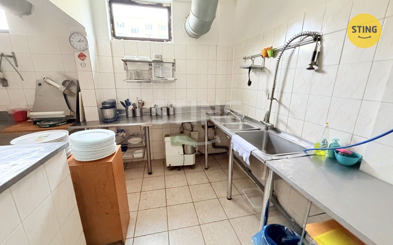 Prodej komerčního prostoru 320 m² - foto 16