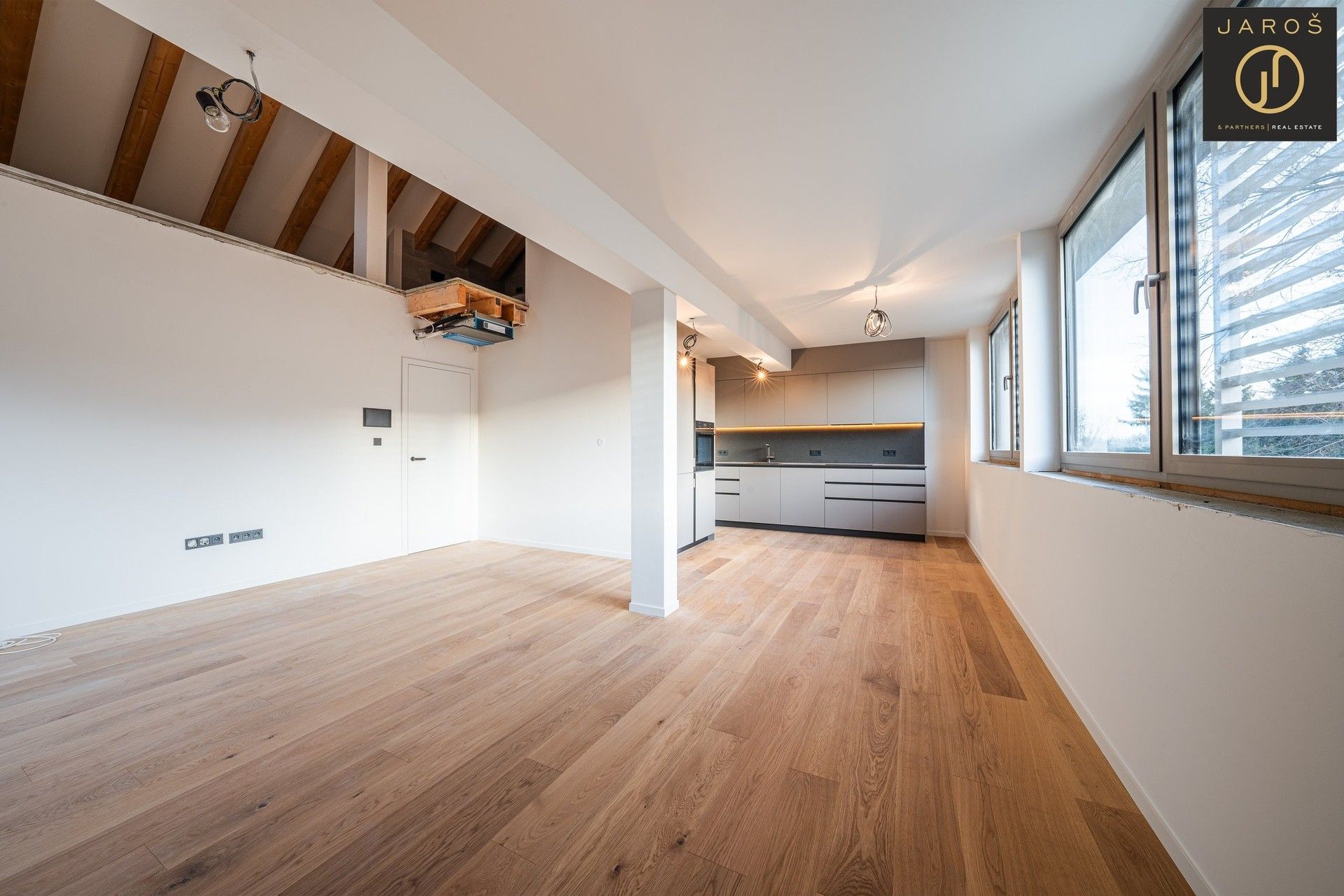 Prodej komerčního prostoru 121 m² - foto 8