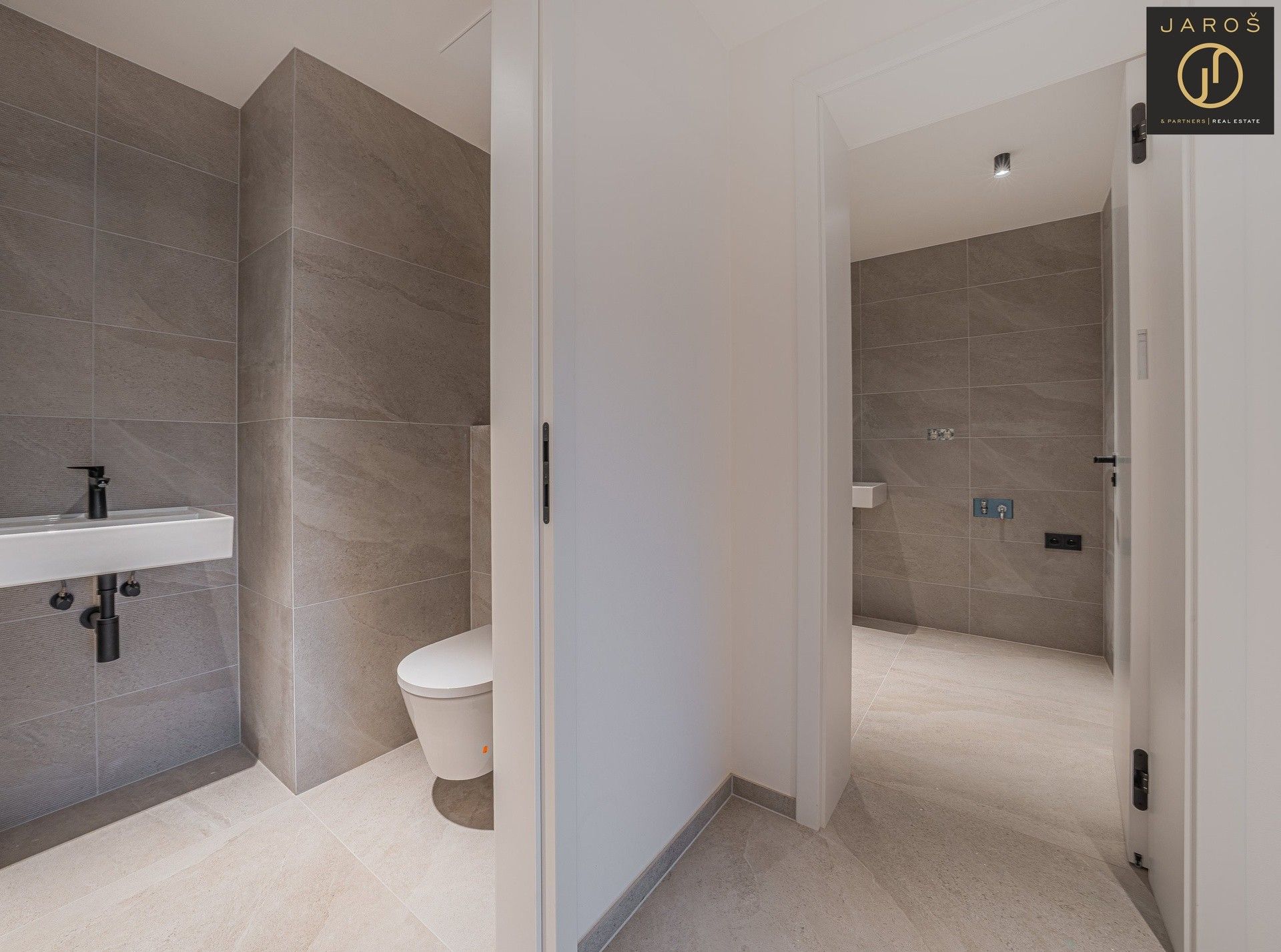 Prodej komerčního prostoru 121 m² - foto 7