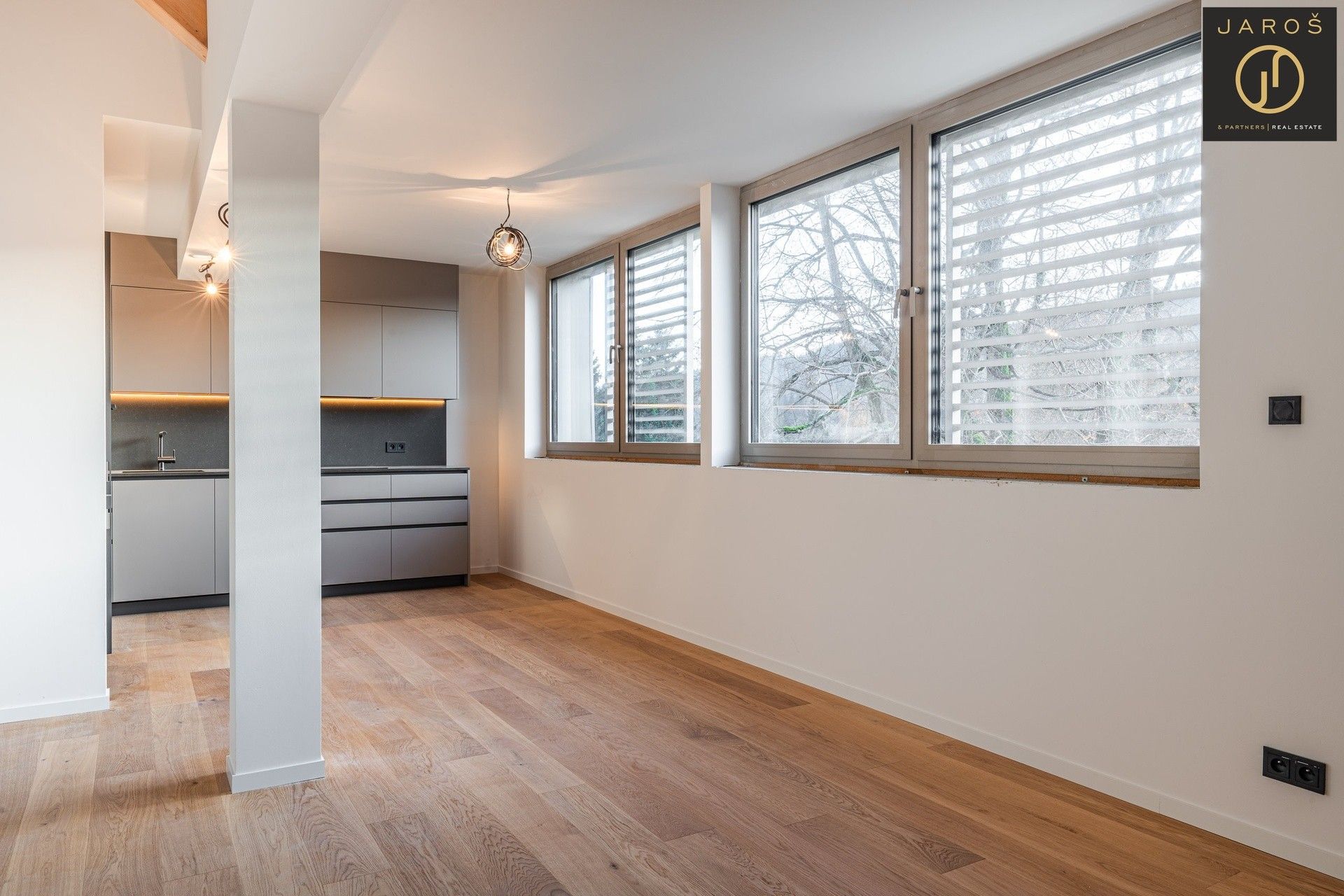 Prodej komerčního prostoru 121 m² - foto 4