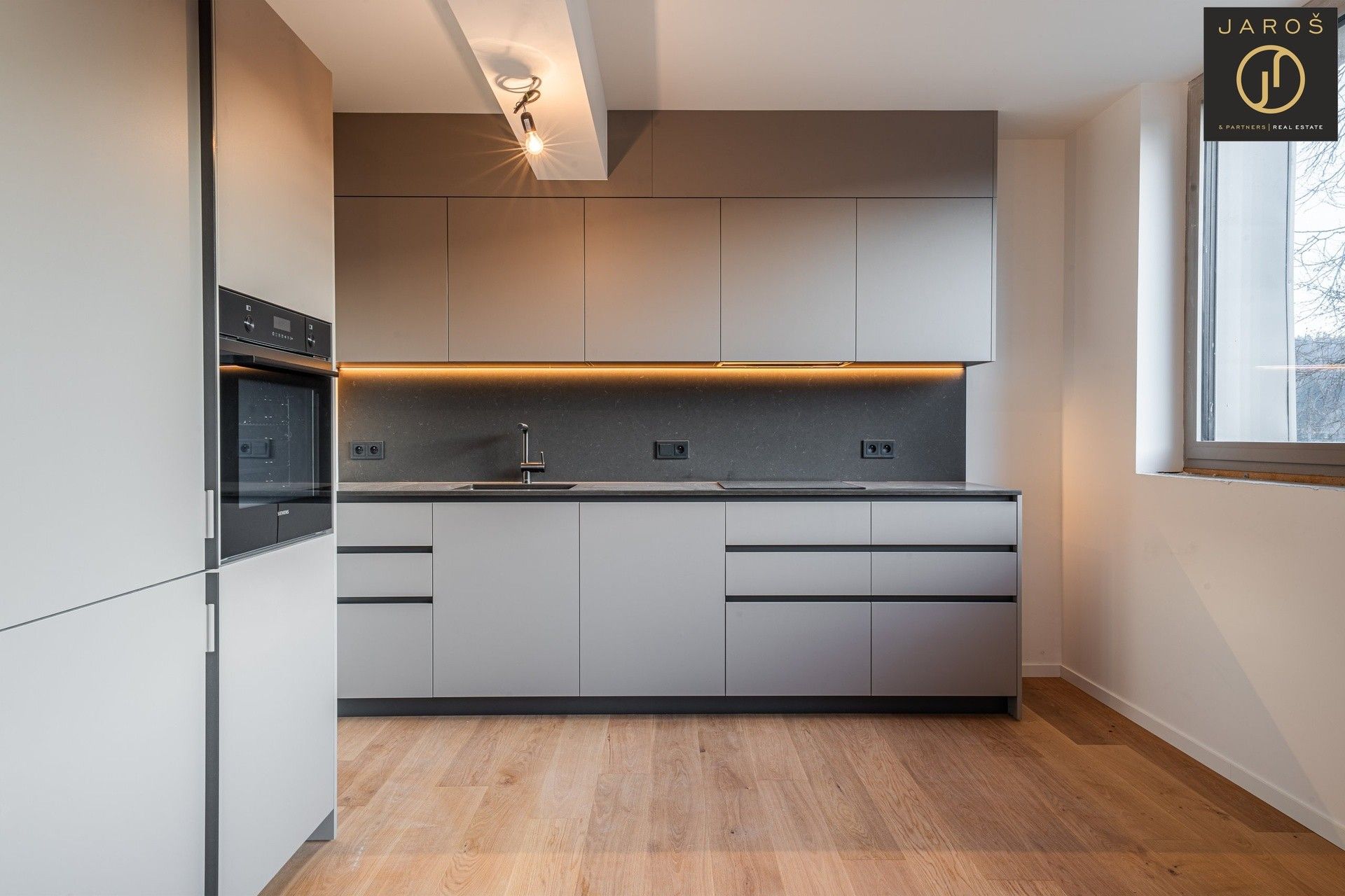 Prodej komerčního prostoru 121 m² - foto 5