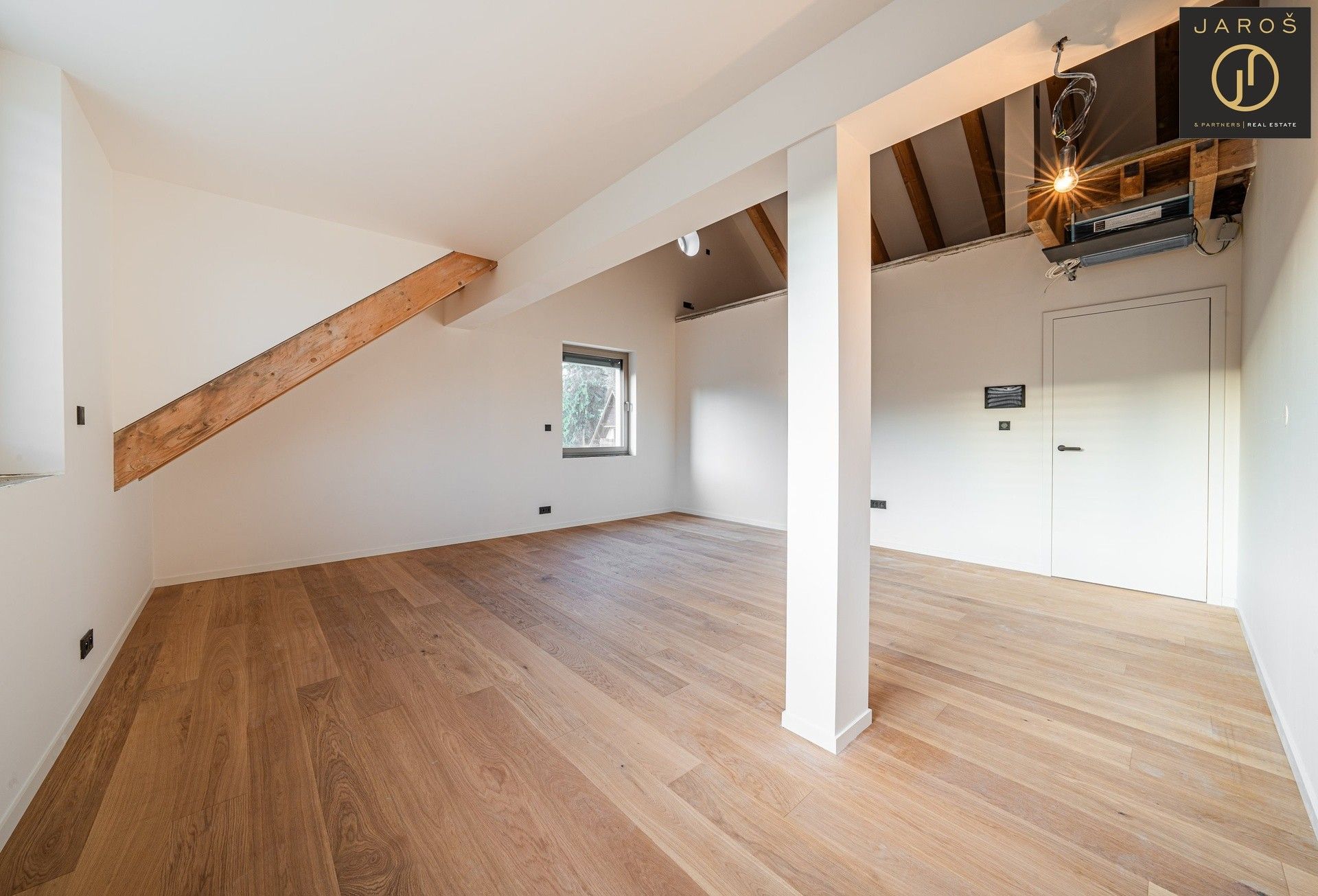 Prodej komerčního prostoru 121 m² - foto 11