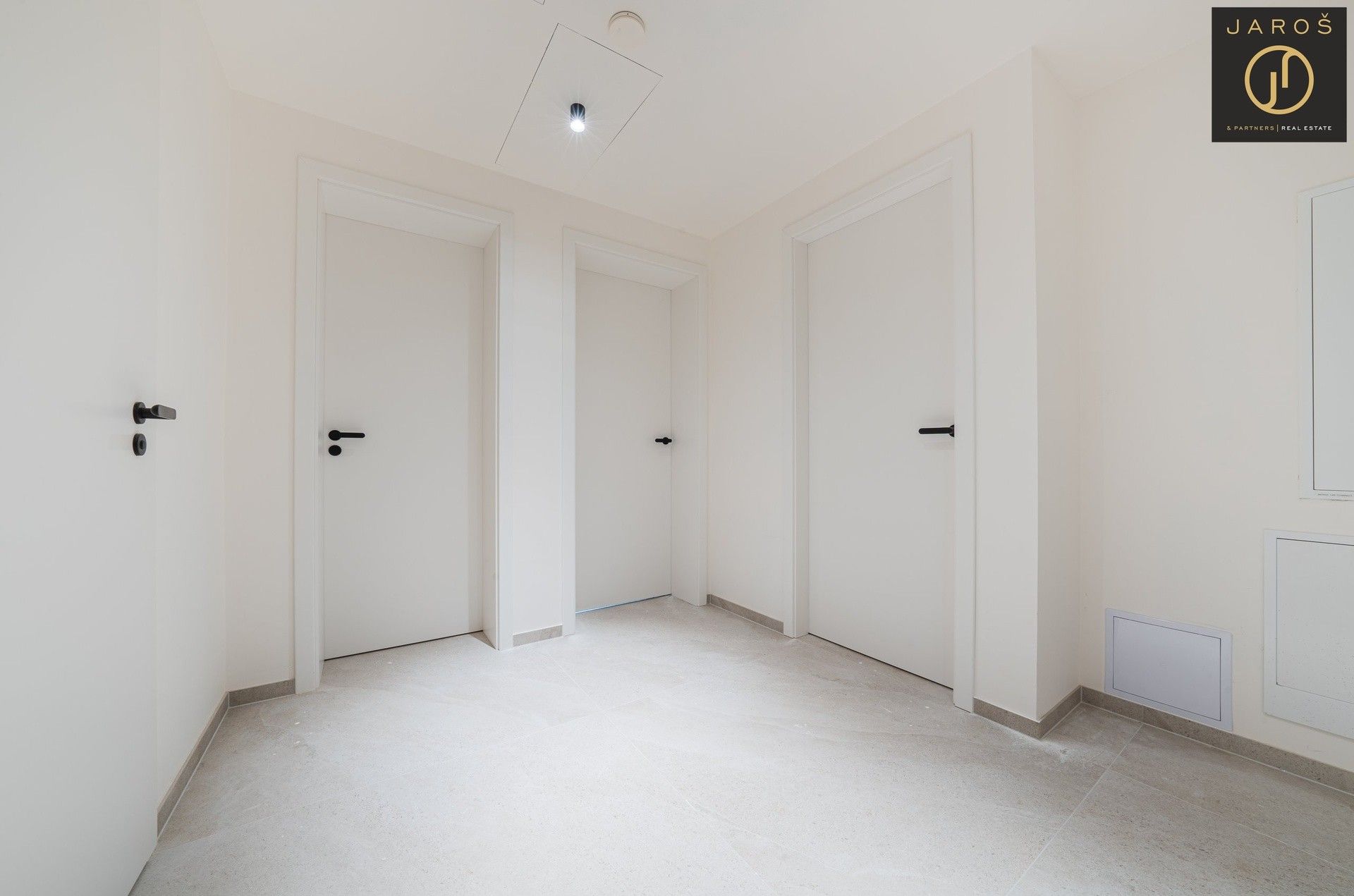 Prodej komerčního prostoru 121 m² - foto 12