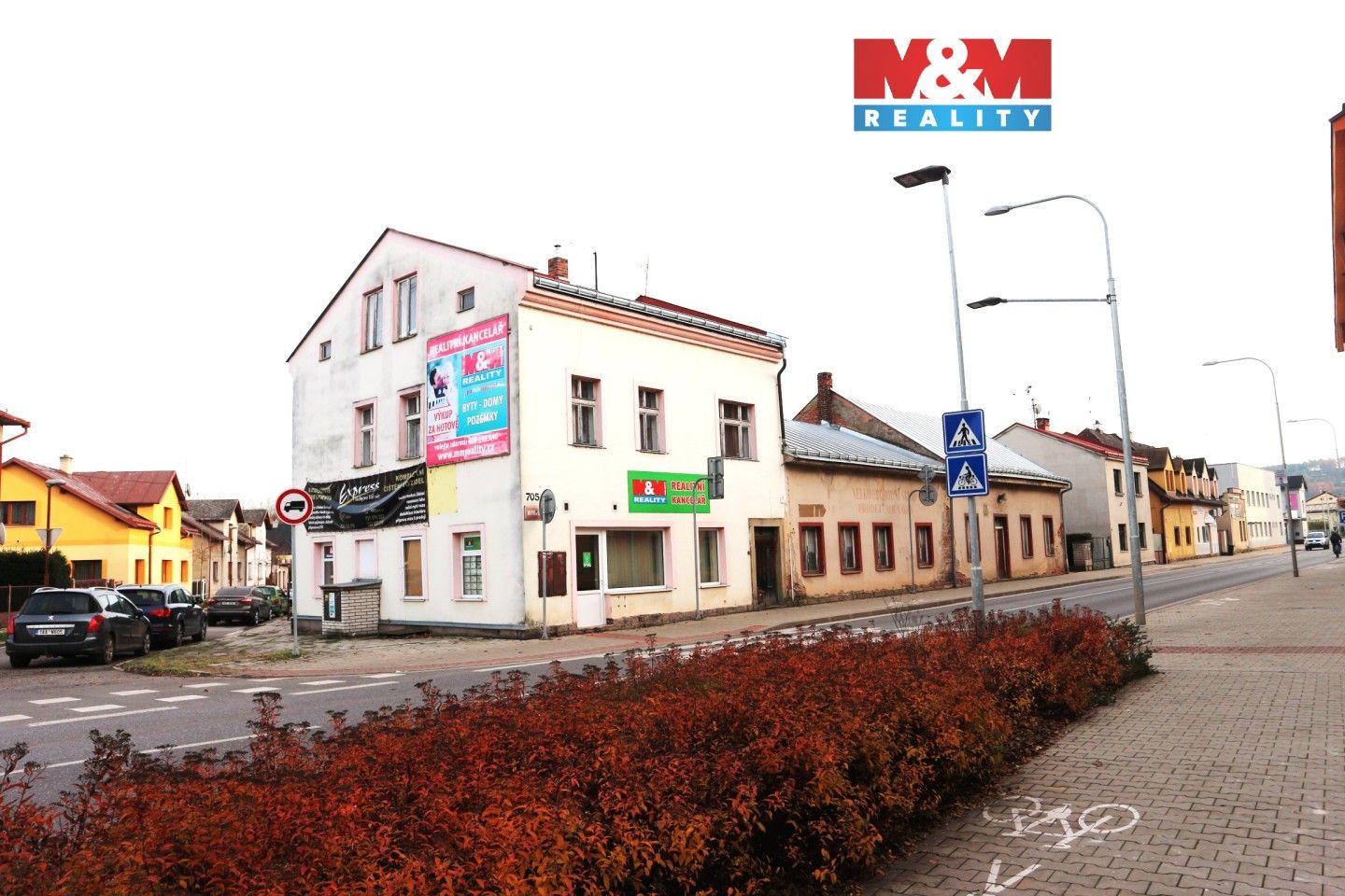 Prodej komerčního prostoru 453 m² - foto 1