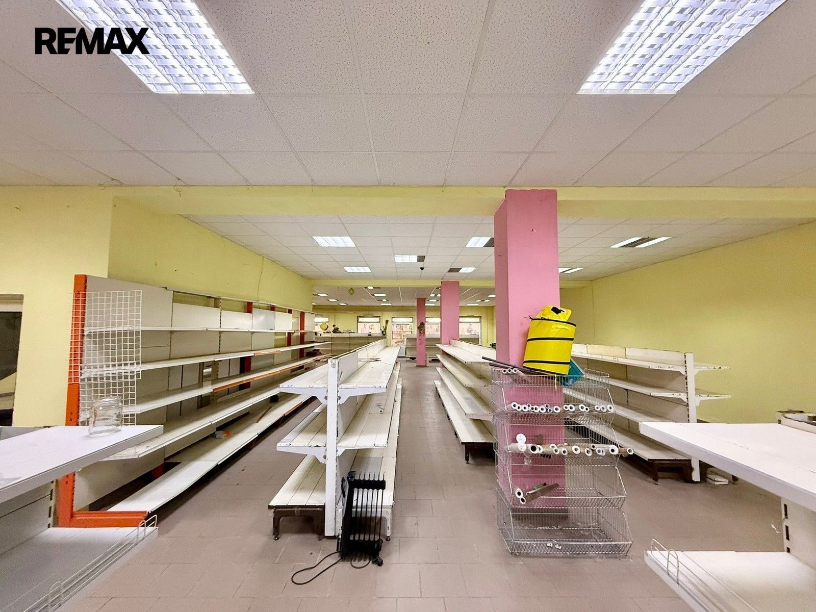 Prodej komerčního prostoru 467 m² - foto 12