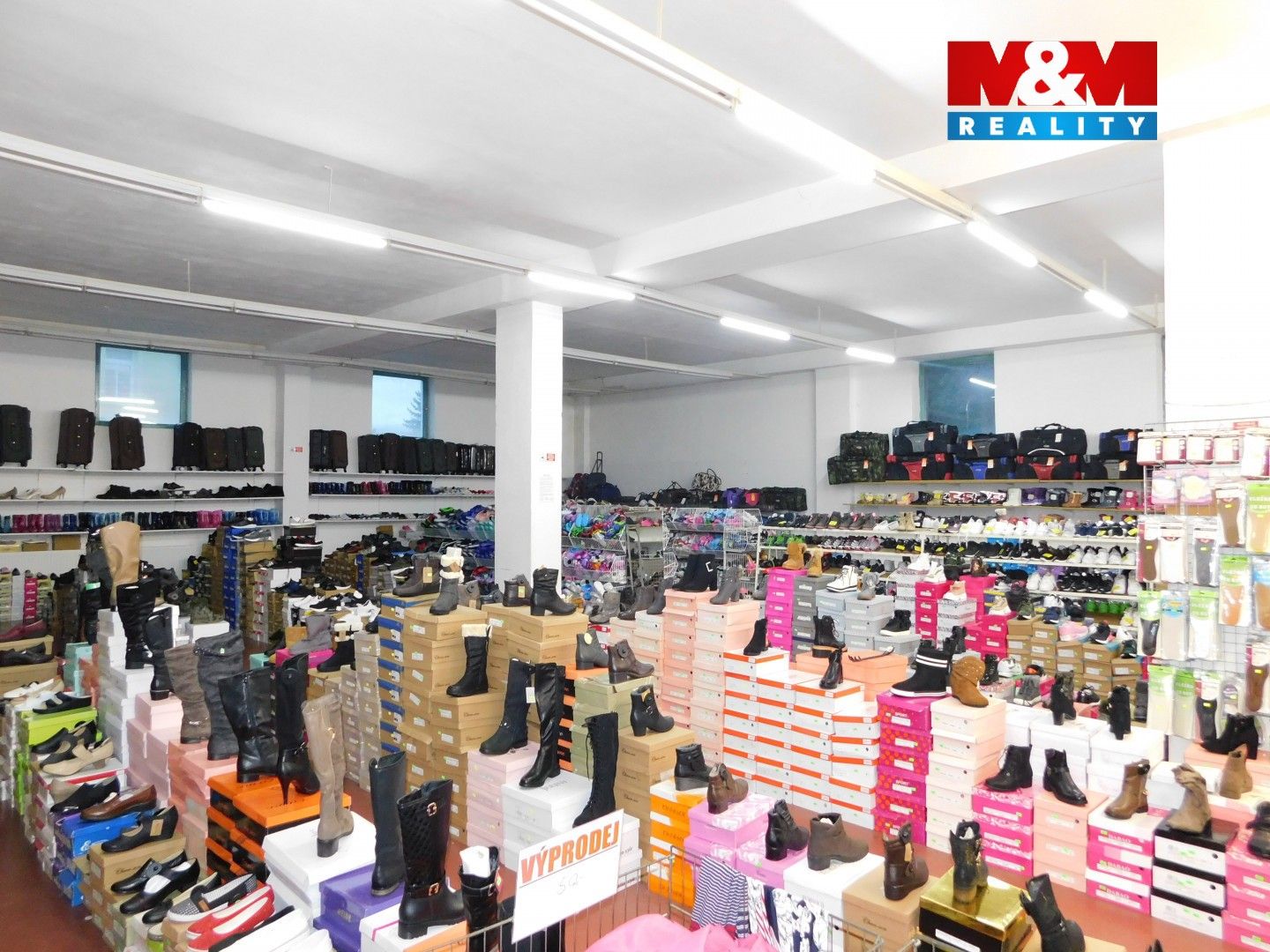 Pronájem komerčního prostoru 2400 m² - foto 5