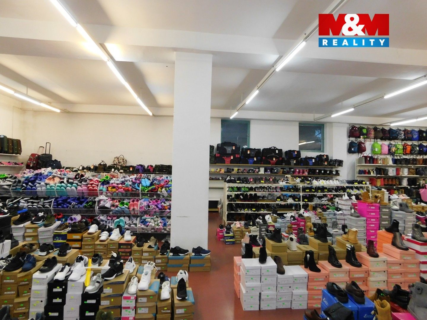 Pronájem komerčního prostoru 2400 m² - foto 7