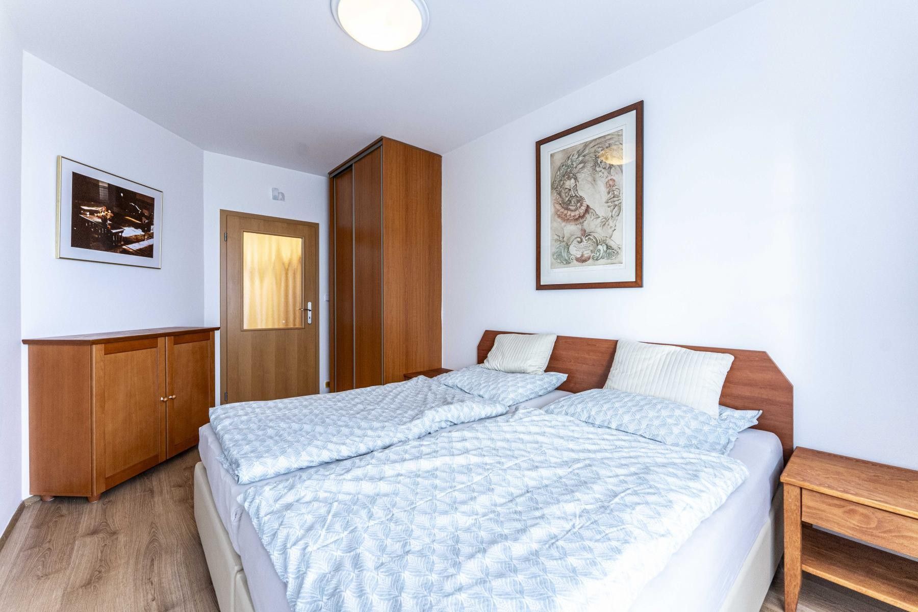 Pronájem bytu 3+kk 110 m² - foto 3