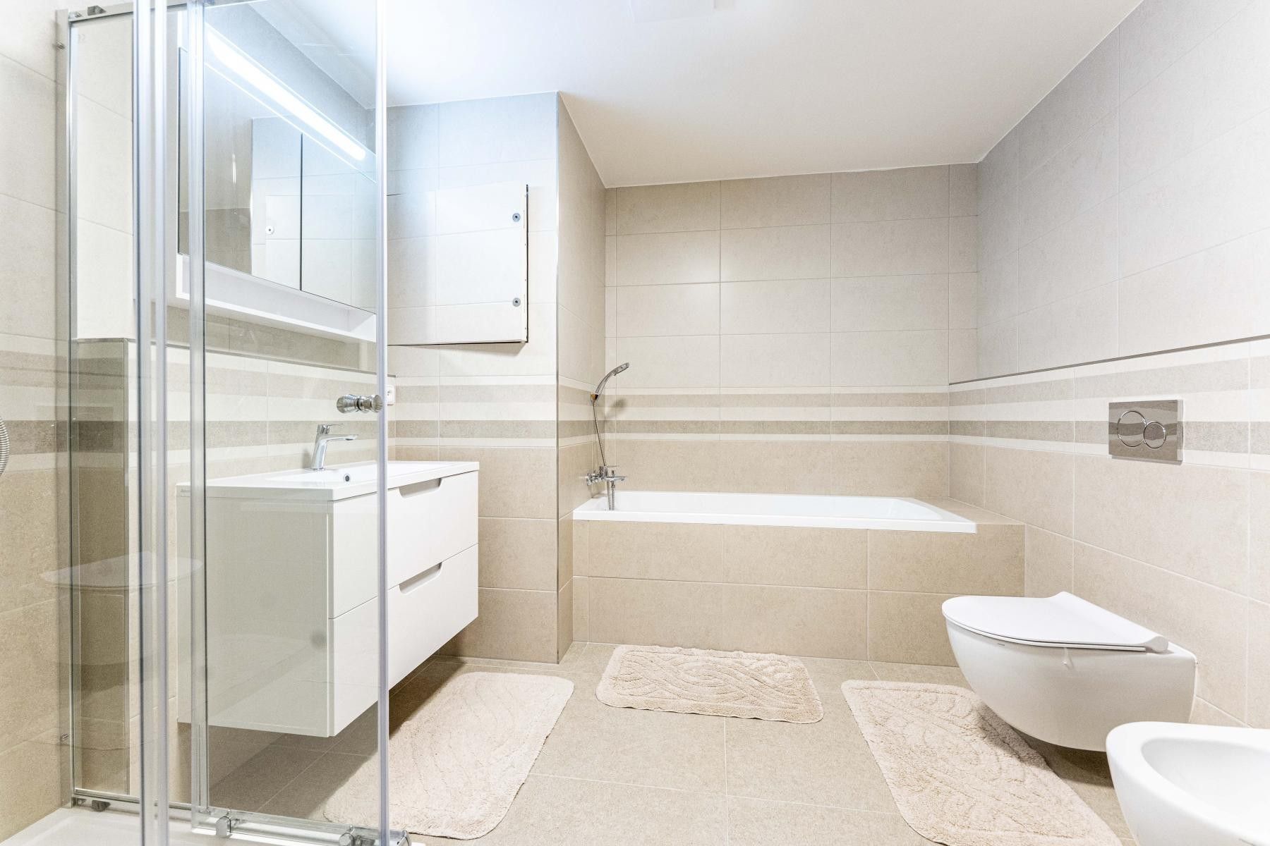 Pronájem bytu 3+kk 110 m² - foto 4