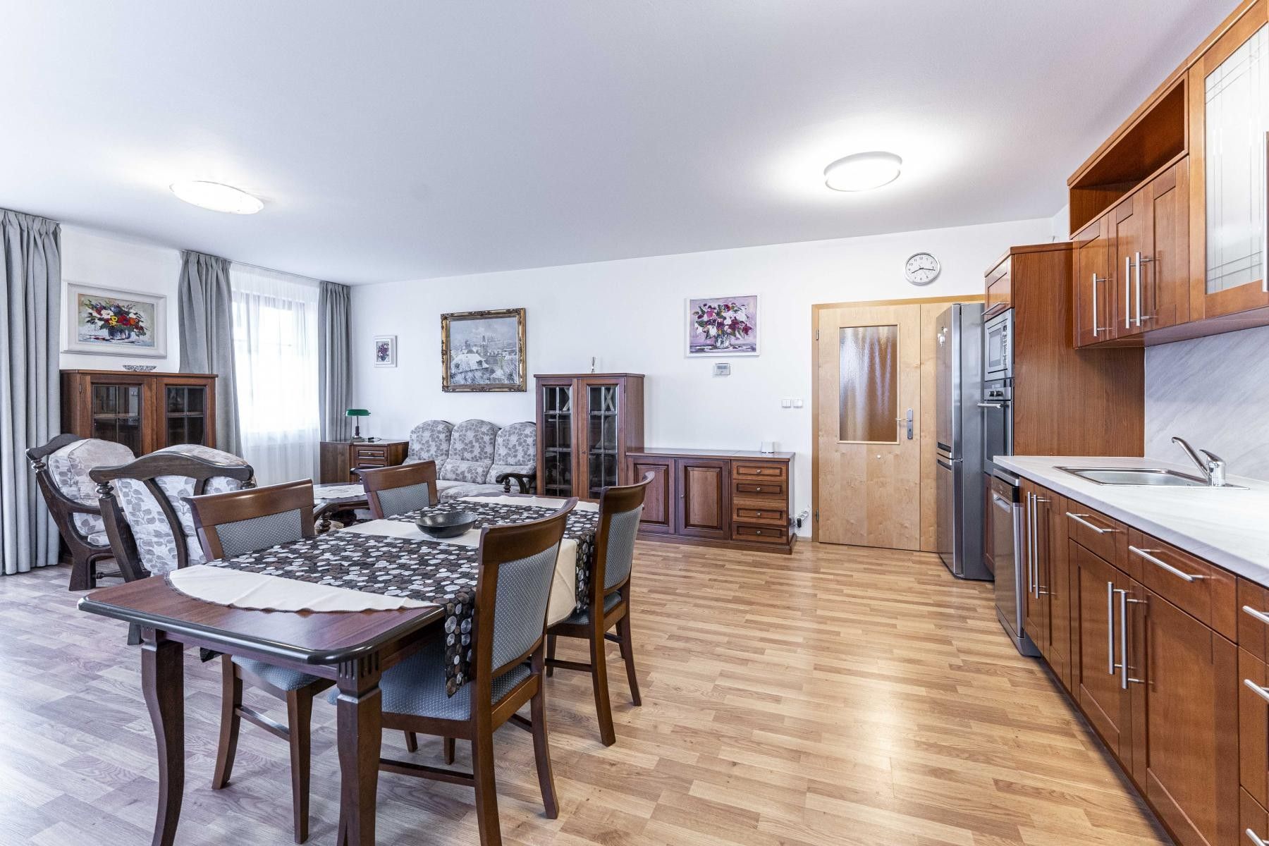 Pronájem bytu 3+kk 110 m² - foto 8