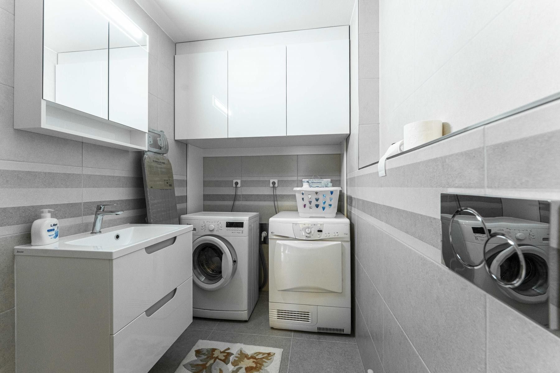 Pronájem bytu 3+kk 110 m² - foto 15