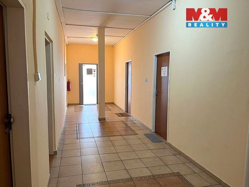 Pronájem komerčního prostoru 57 m² - foto 9