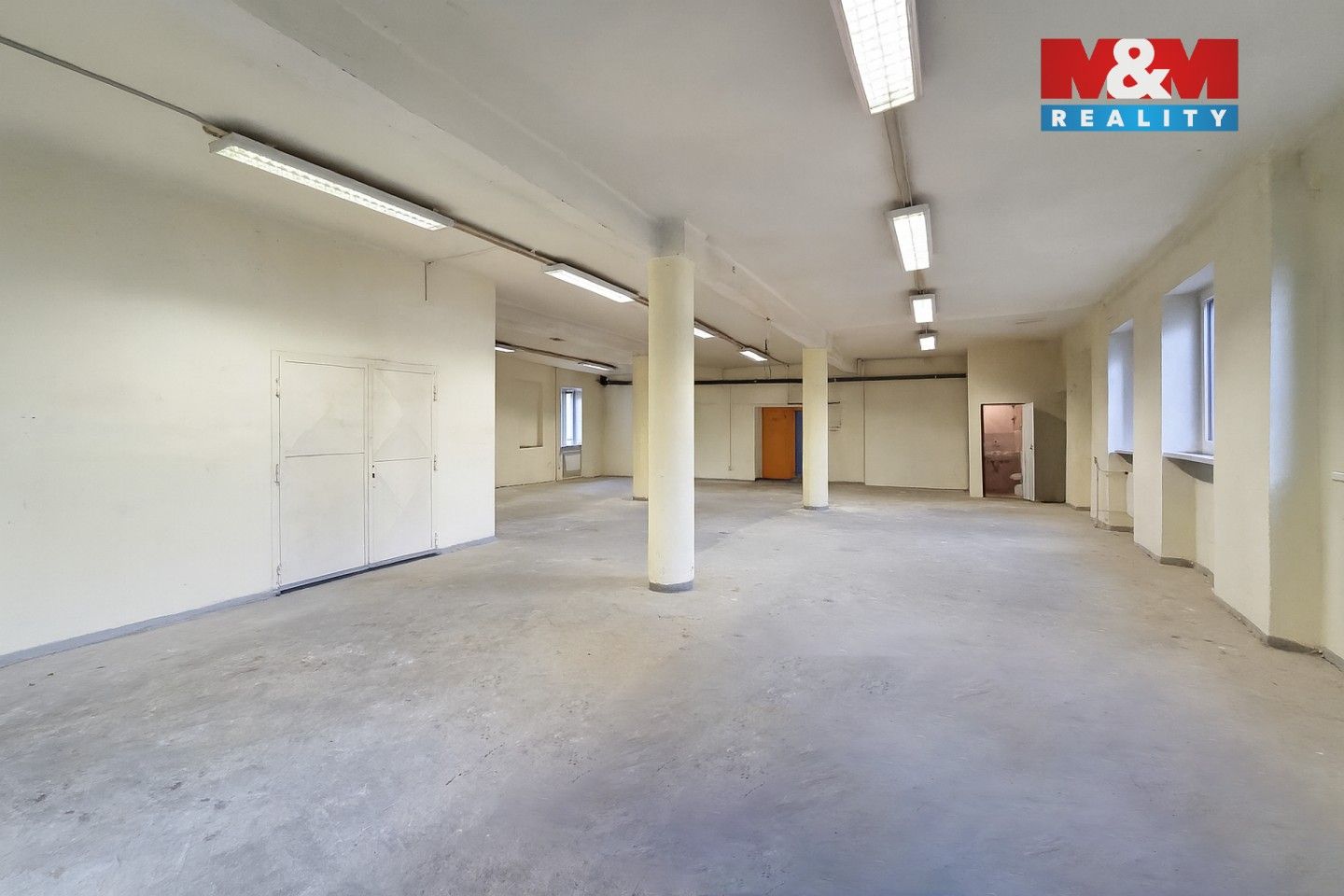 Pronájem komerčního prostoru 157 m² - foto 4