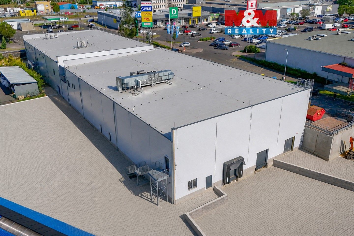 Pronájem komerčního prostoru 2200 m² - foto 1