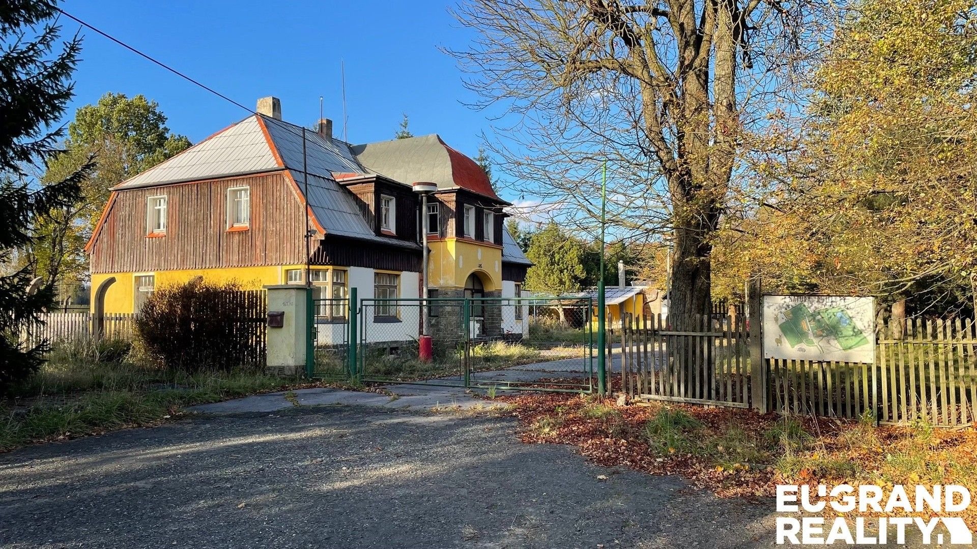 Prodej komerčního prostoru 1500 m² - foto 2