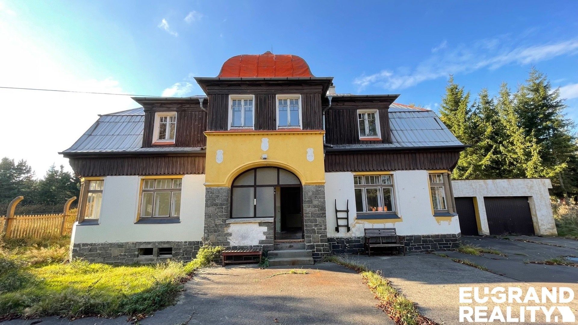Prodej komerčního prostoru 1500 m² - foto 1