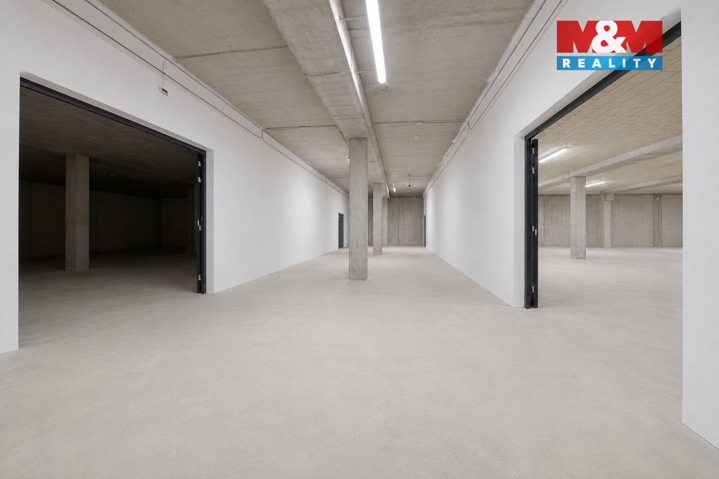 Pronájem komerčního prostoru 2200 m² - foto 15
