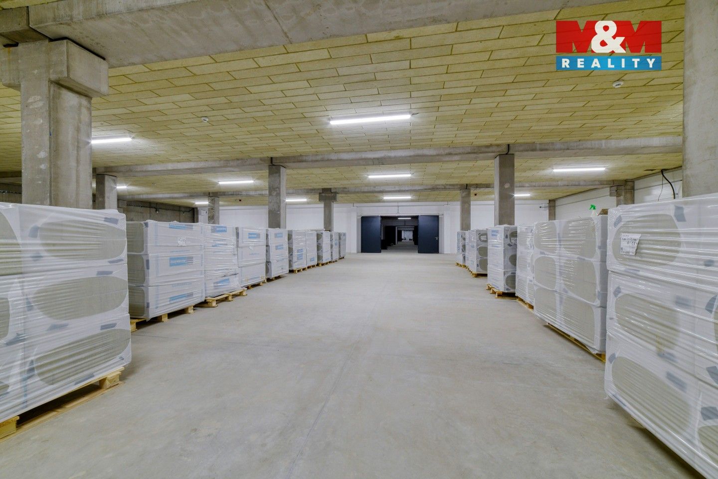 Pronájem komerčního prostoru 2200 m² - foto 20