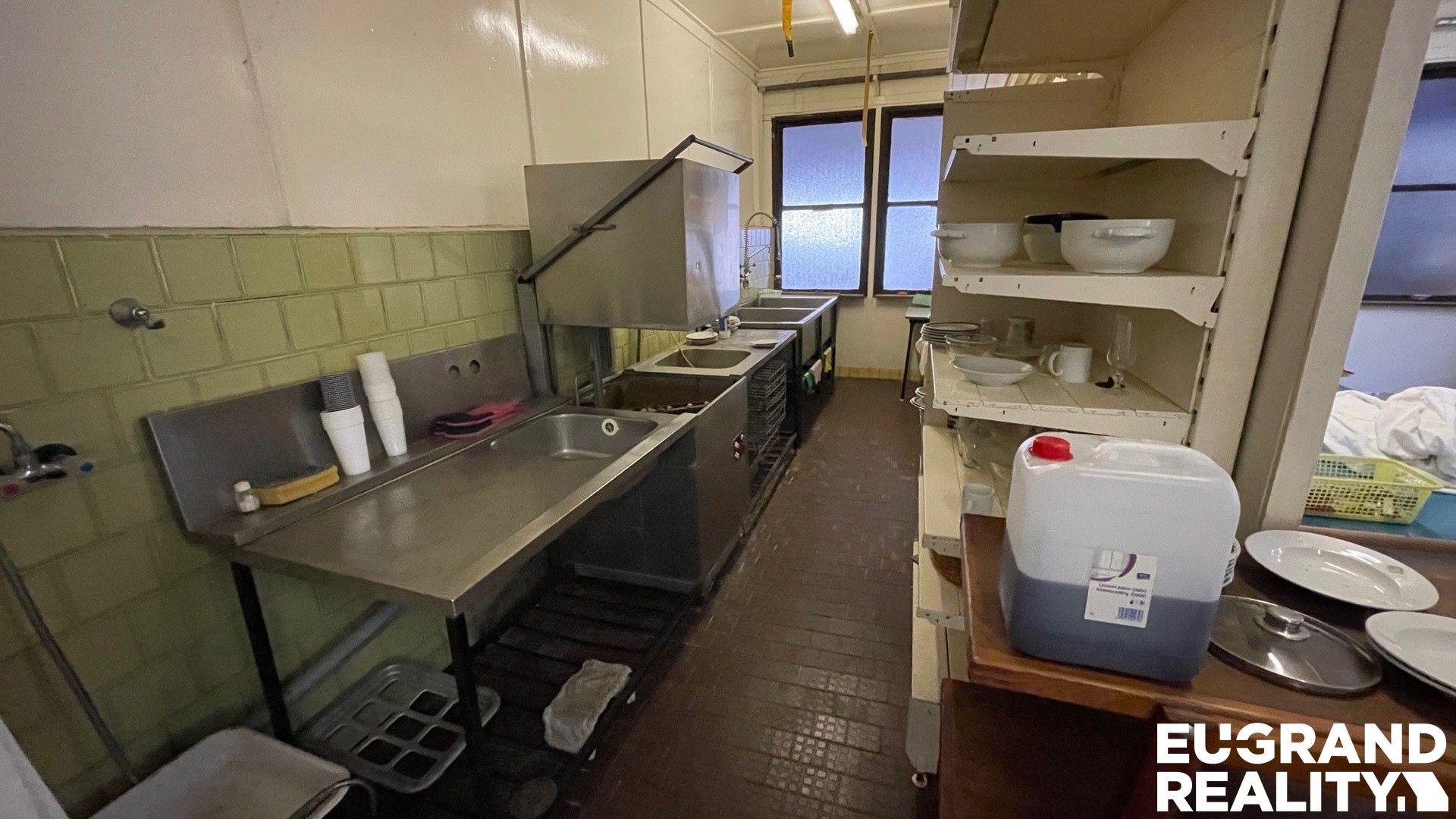 Prodej komerčního prostoru 1500 m² - foto 14