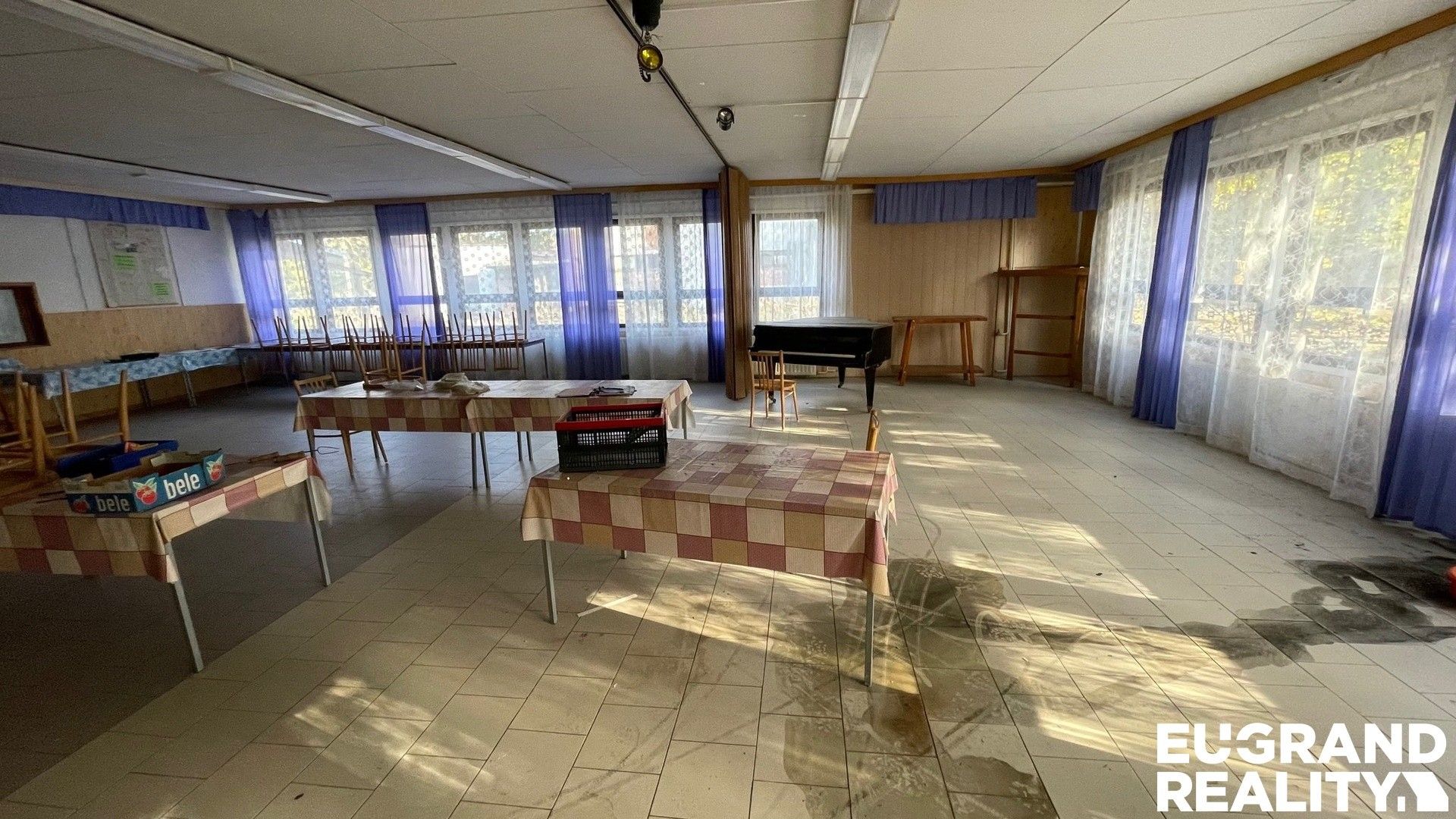 Prodej komerčního prostoru 1500 m² - foto 17