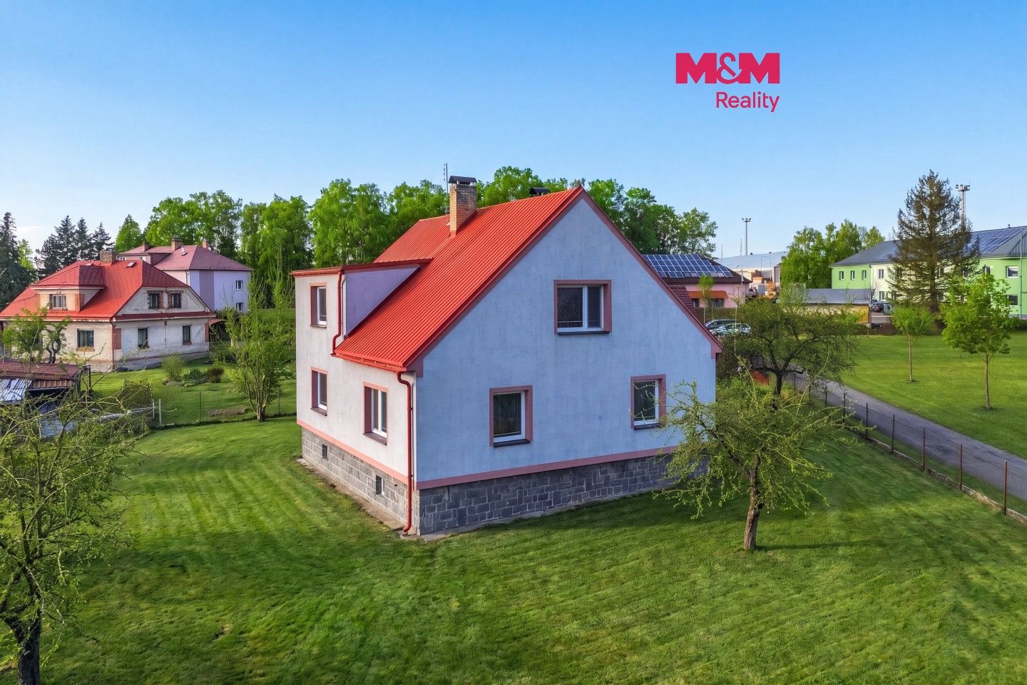 Prodej domu 225 m² - foto 2