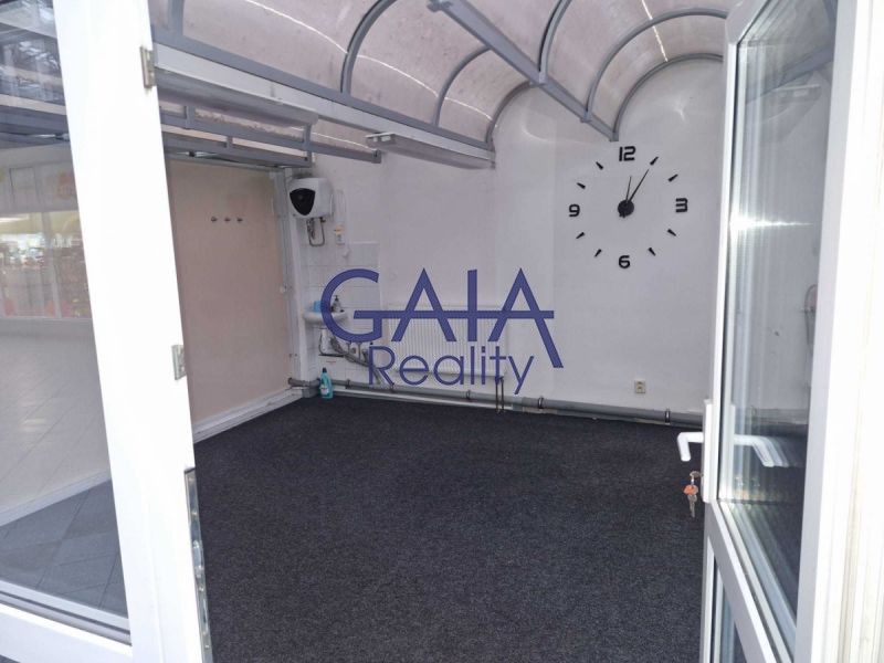 Pronájem komerčního prostoru 27 m² - foto 2