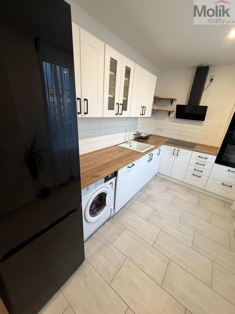 Pronájem bytu 2+1 51 m² - foto 4