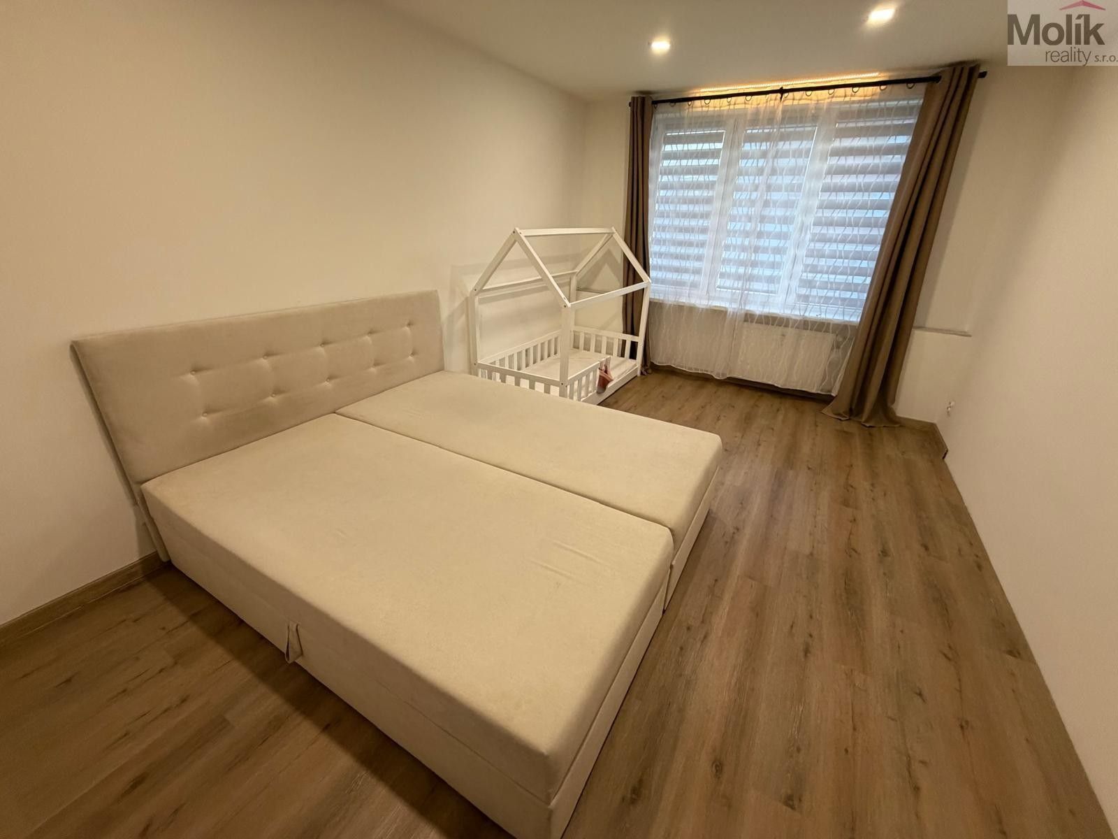 Pronájem bytu 2+1 51 m² - foto 5
