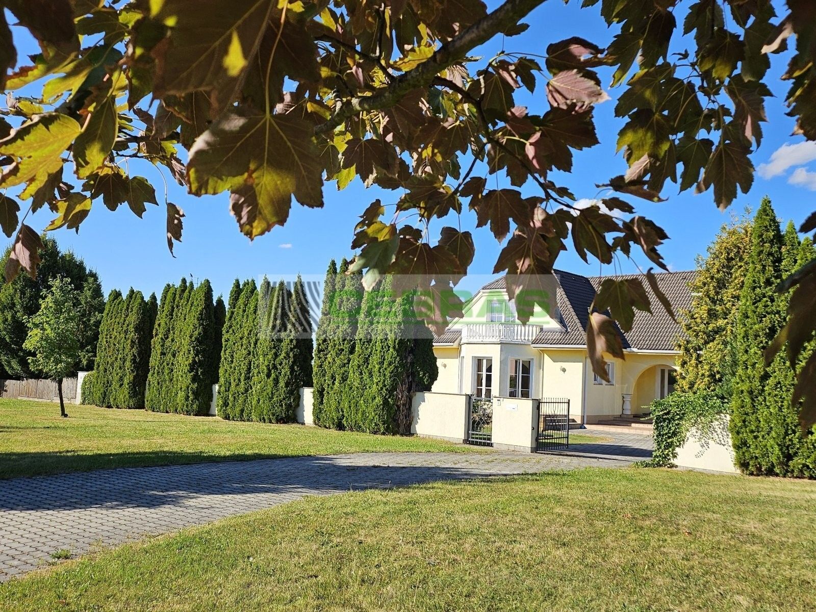 Prodej domu 500 m² - foto 1