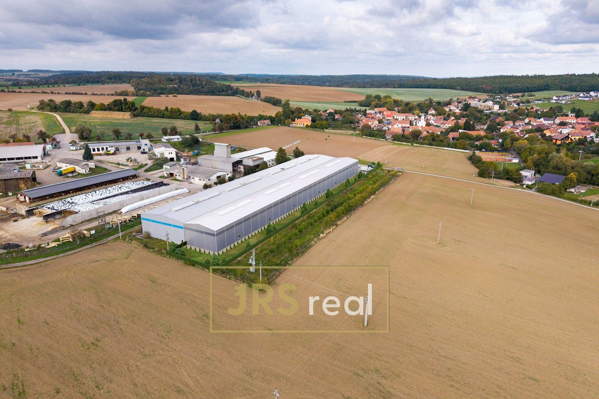 Pronájem komerčního prostoru 2636 m² - foto 2