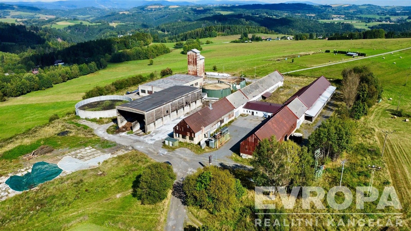 Prodej komerčního prostoru 100 m² - foto 1