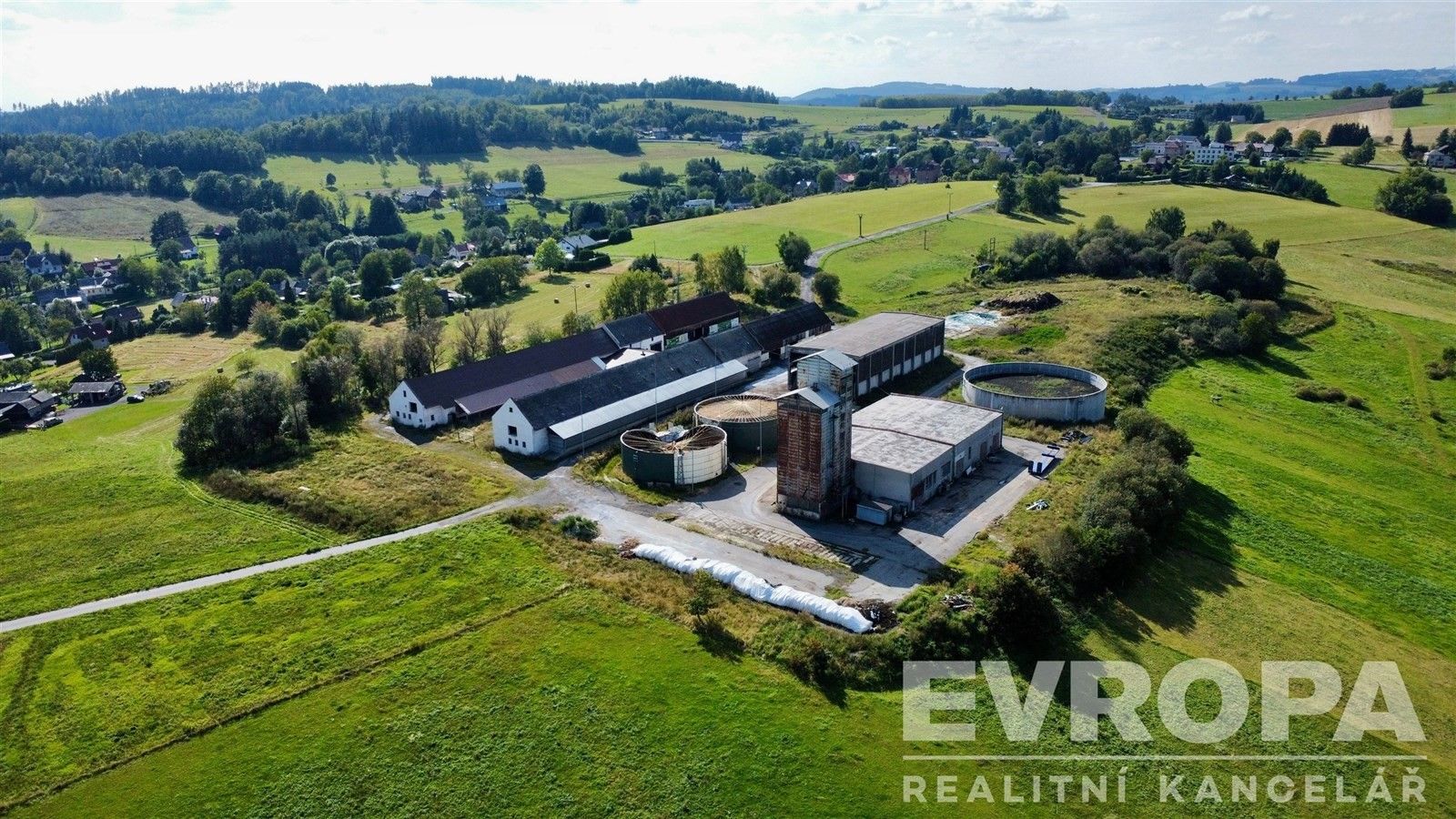 Prodej komerčního prostoru 100 m² - foto 2