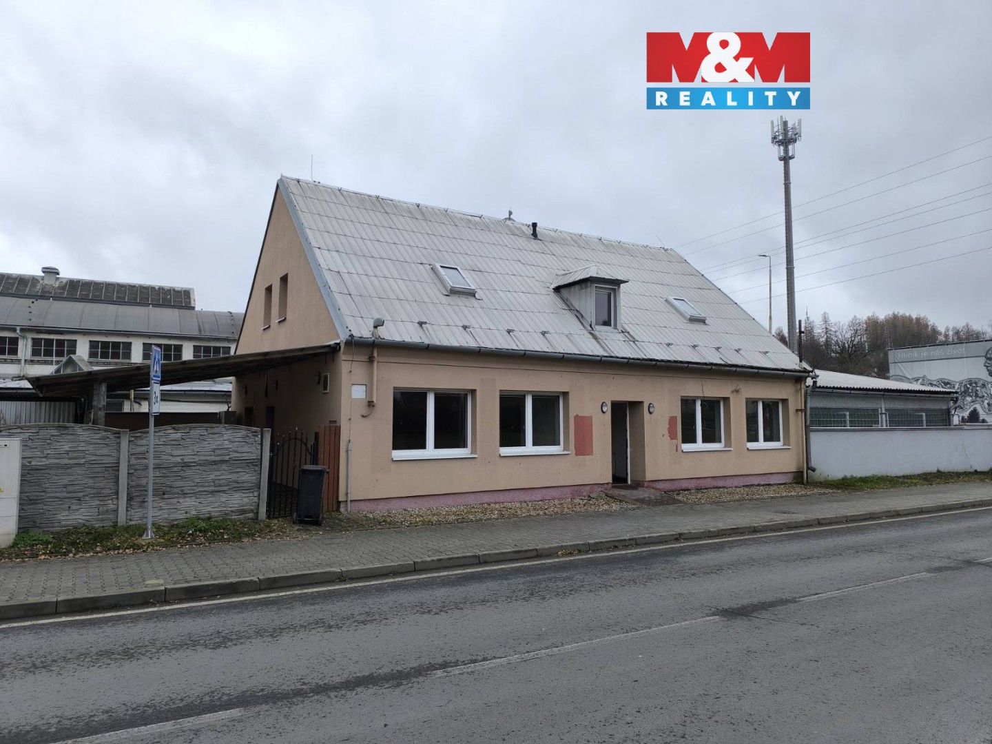 Prodej komerčního prostoru 170 m² - foto 1