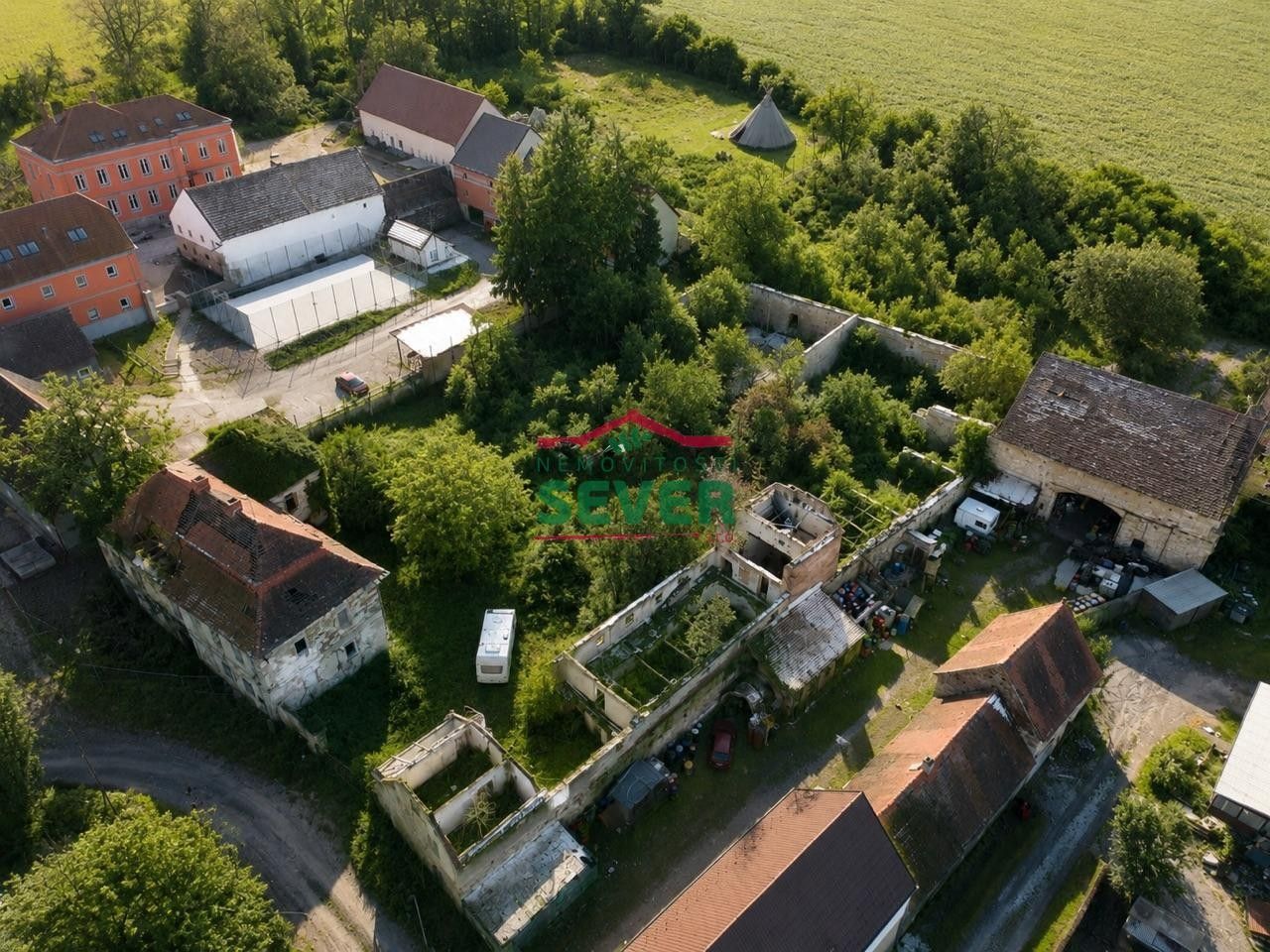 Prodej domu 300 m² - foto 4